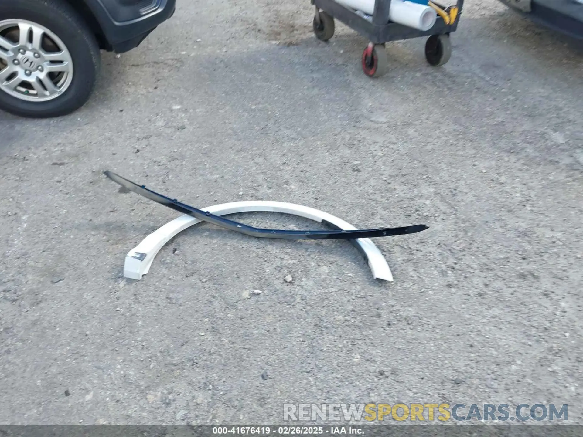 12 fotografías del automóvil dañado WA1EECF39R1136414 AUDI Q3 2024