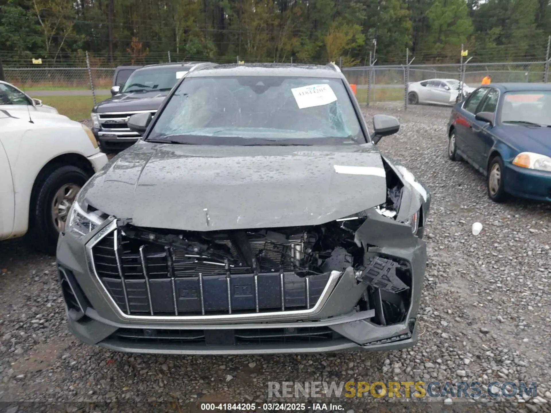 13 fotografías del automóvil dañado WA1EECF3XR1039741 AUDI Q3 2024