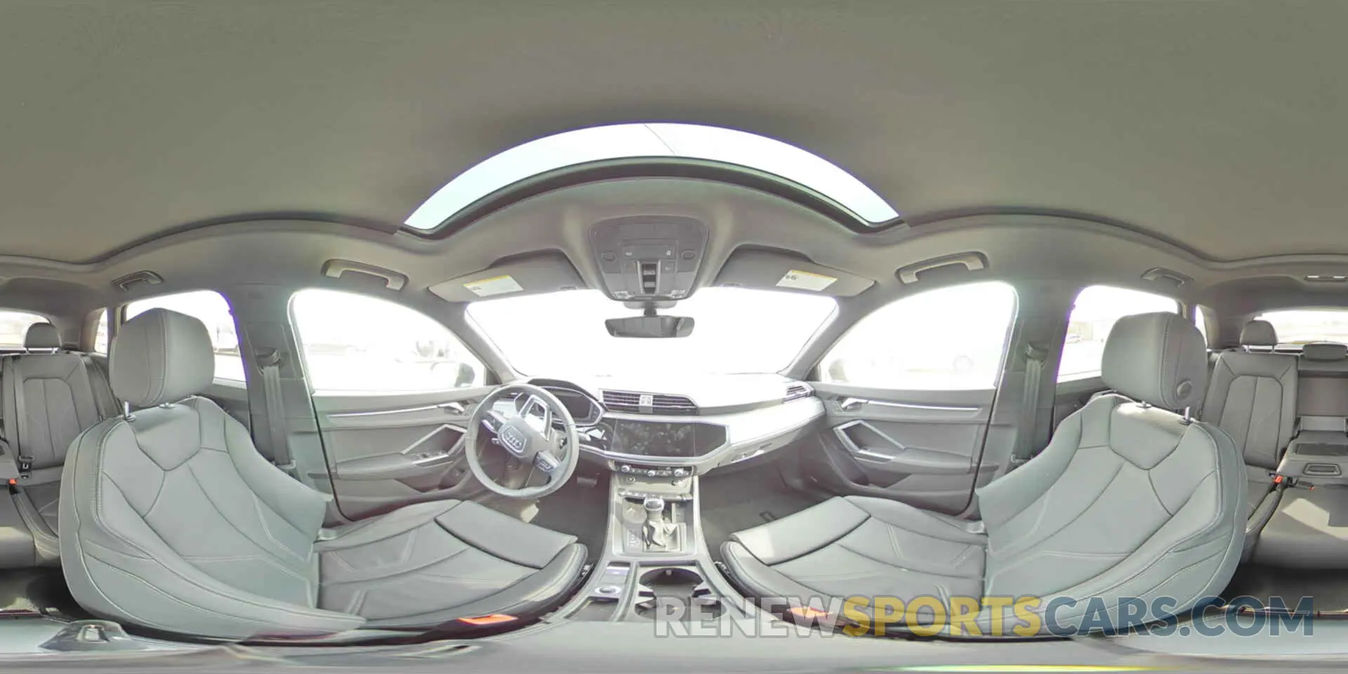 13 fotografías del automóvil dañado WA1EEDF30R1151101 AUDI Q3 2024