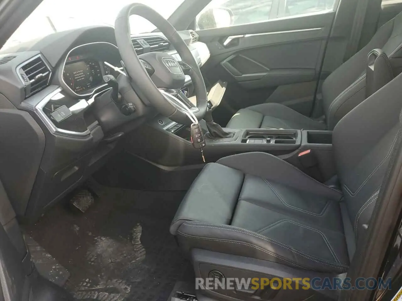 7 fotografías del automóvil dañado WA1EEDF30R1151101 AUDI Q3 2024