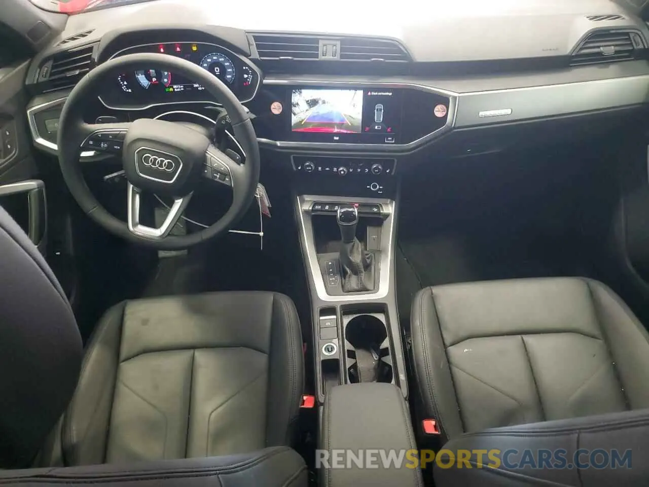 8 fotografías del automóvil dañado WA1DECF37S1017620 AUDI Q3 2025