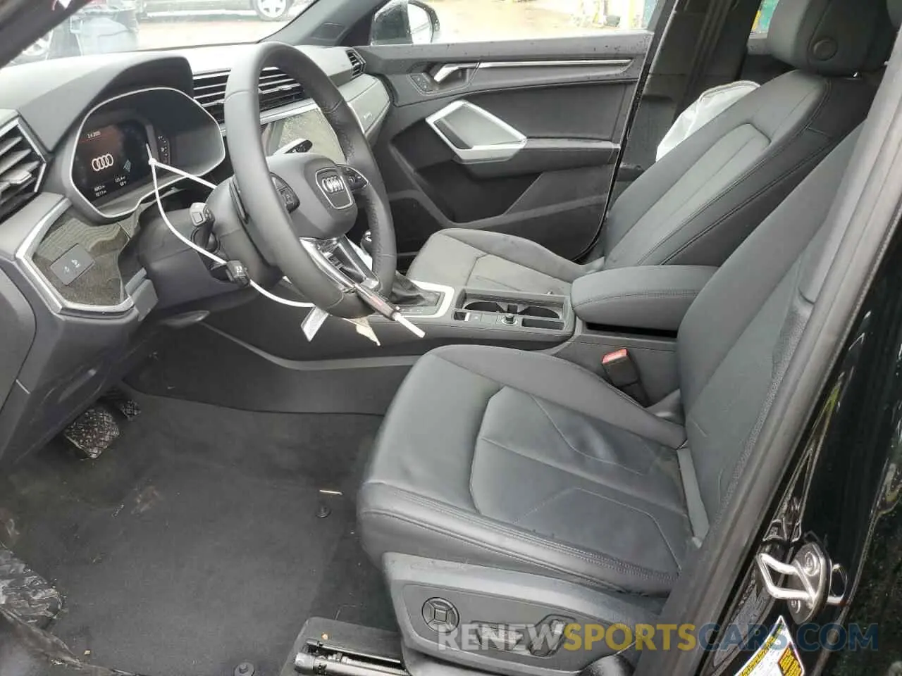 7 fotografías del automóvil dañado WA1DECF38S1018369 AUDI Q3 2025