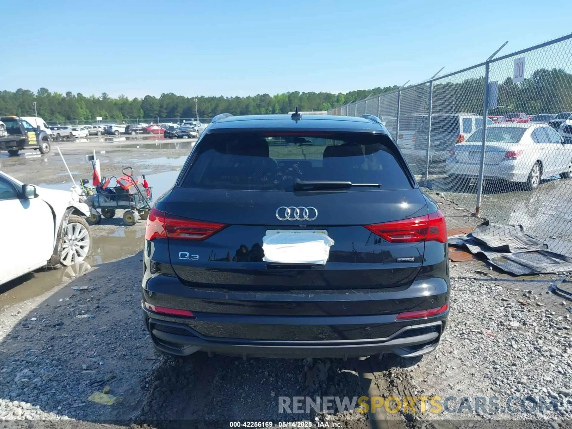 16 fotografías del automóvil dañado WA1DECF3XS1004697 AUDI Q3 2025