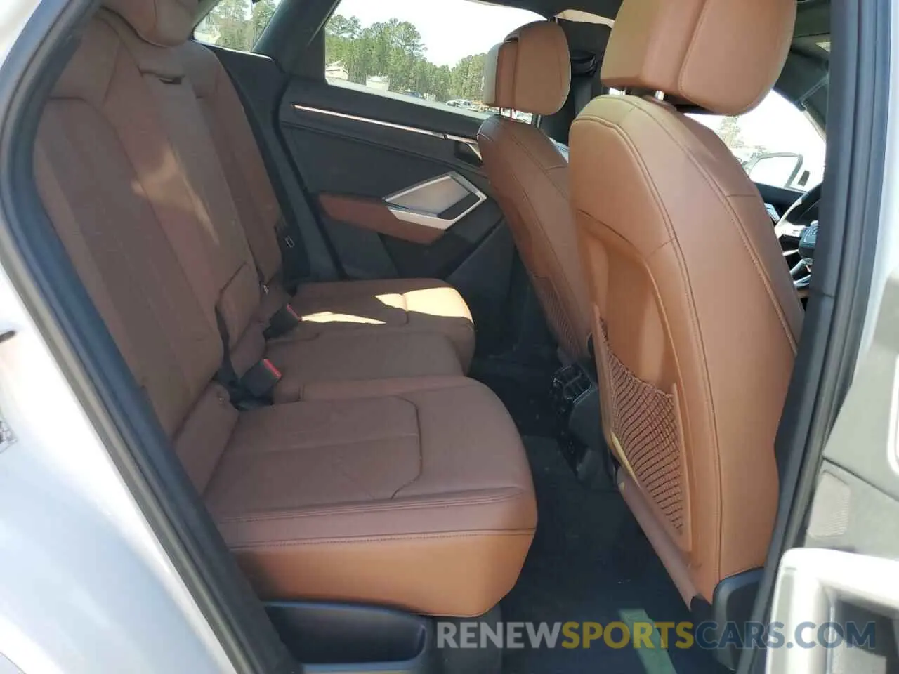 12 fotografías del automóvil dañado WA1EECF31S1040573 AUDI Q3 2025