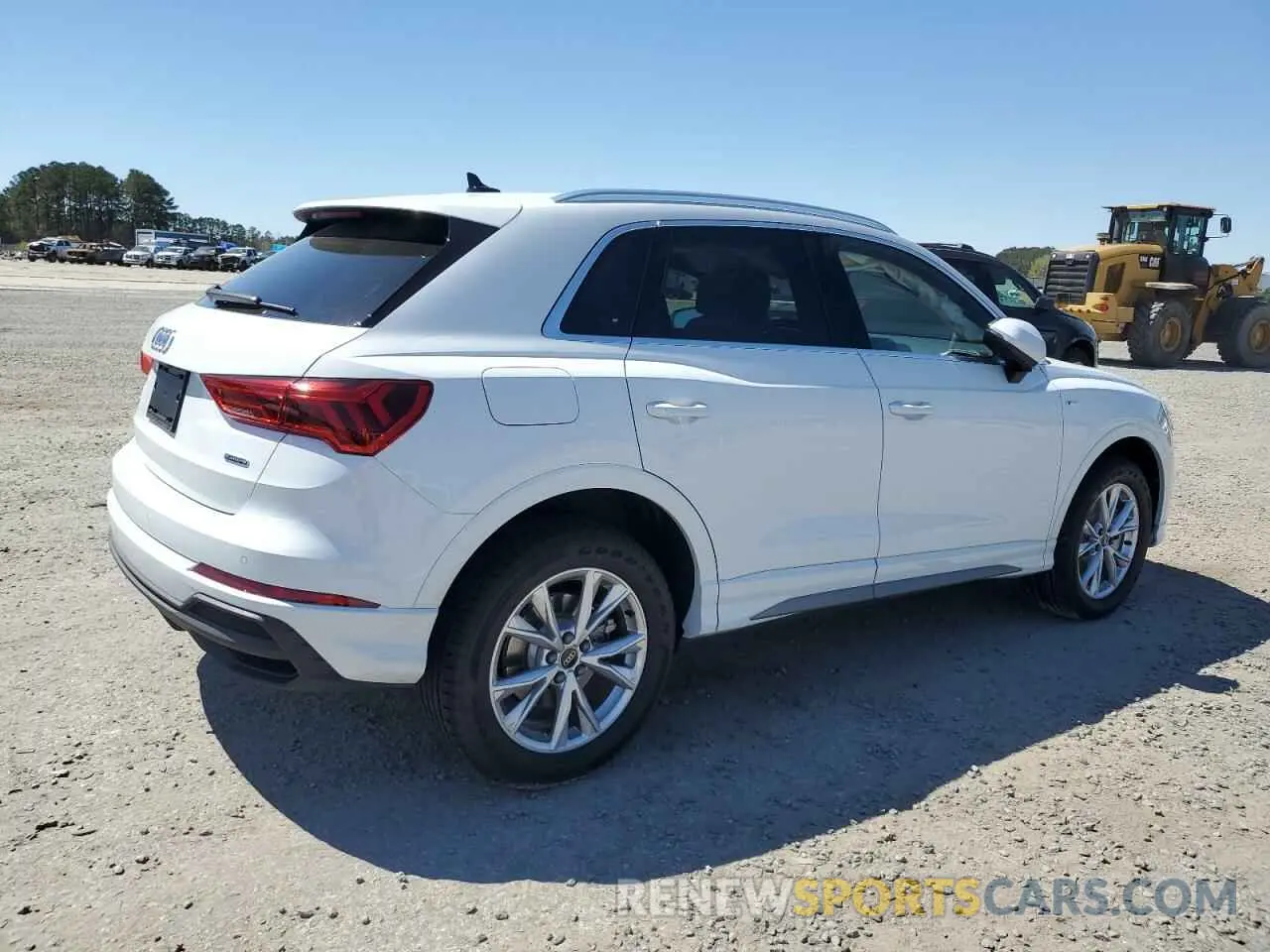 3 fotografías del automóvil dañado WA1EECF31S1040573 AUDI Q3 2025