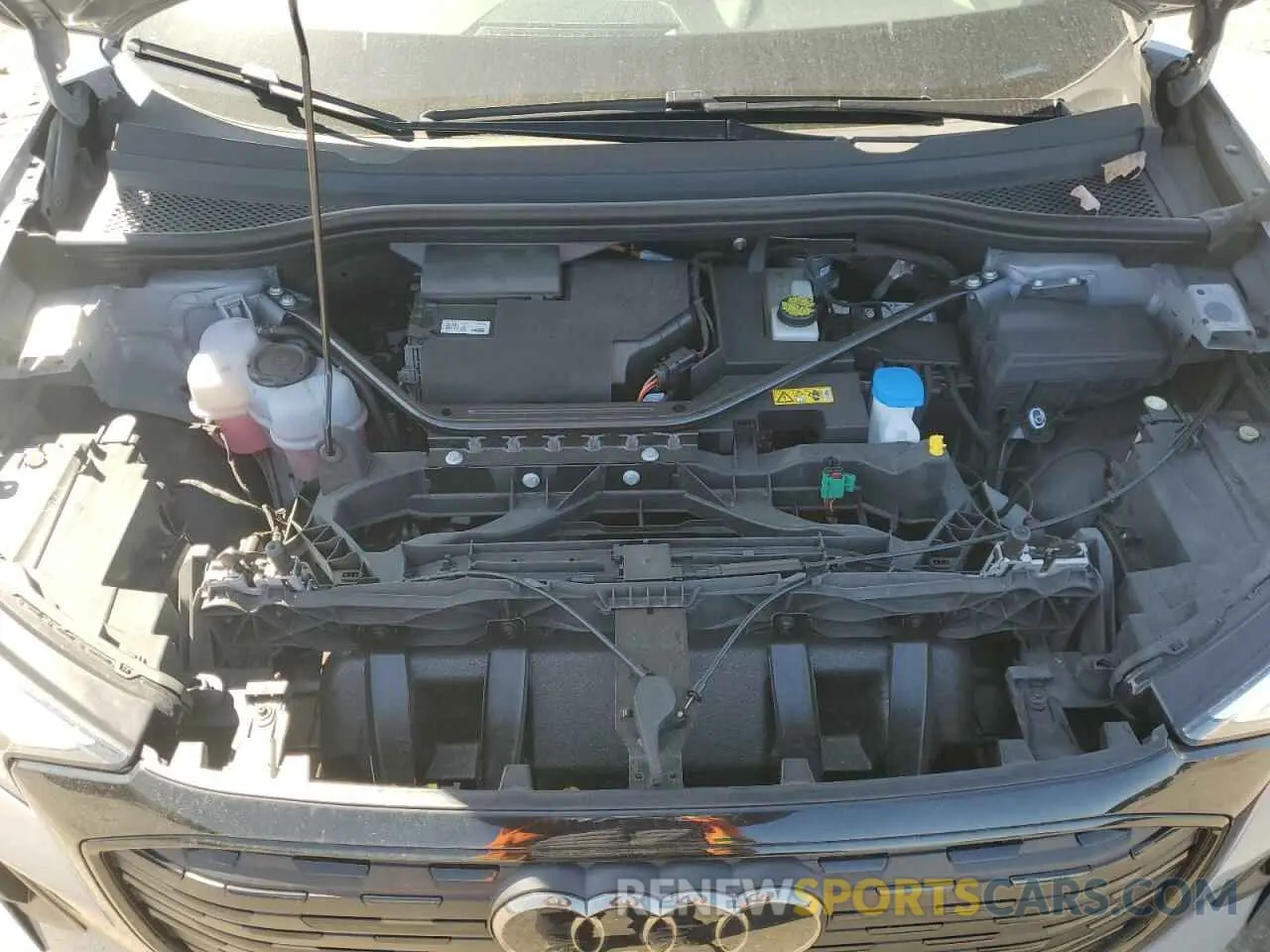 12 fotografías del automóvil dañado WA132BFZ5PP074860 AUDI Q4 E-TRON 2023