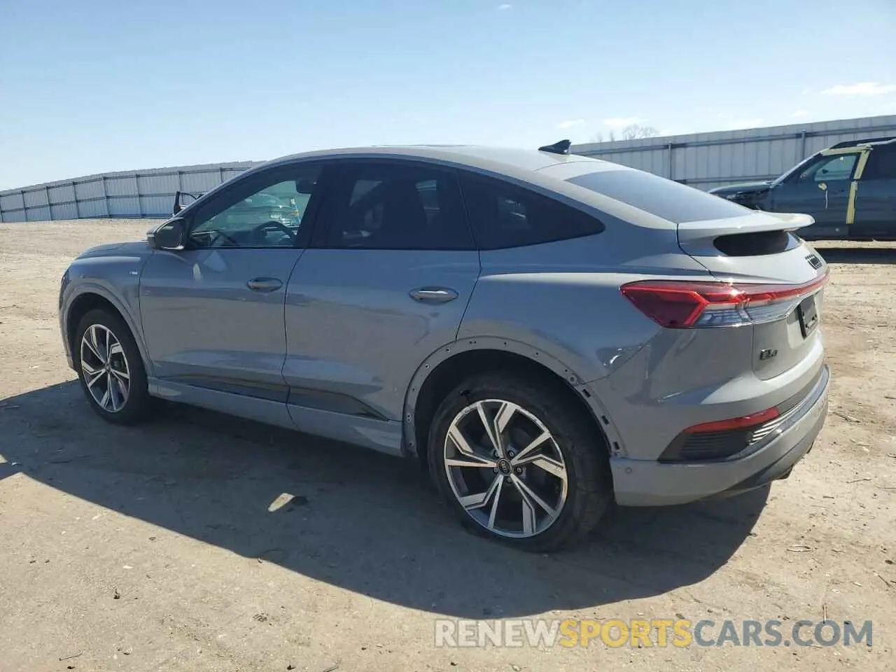 2 fotografías del automóvil dañado WA132BFZ5PP074860 AUDI Q4 E-TRON 2023