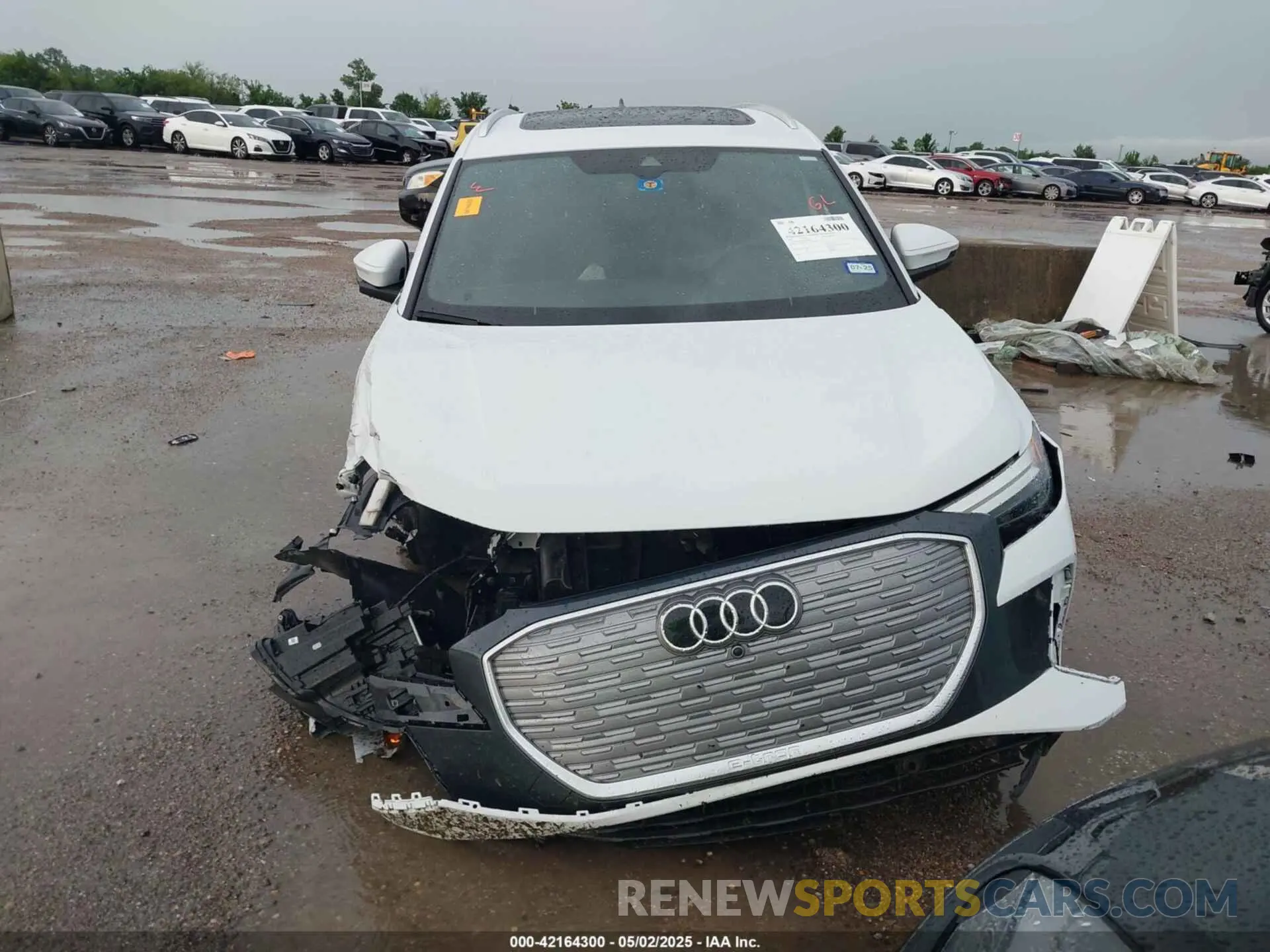 12 fotografías del automóvil dañado WA1ACBFZ2PP058412 AUDI Q4 E-TRON 2023