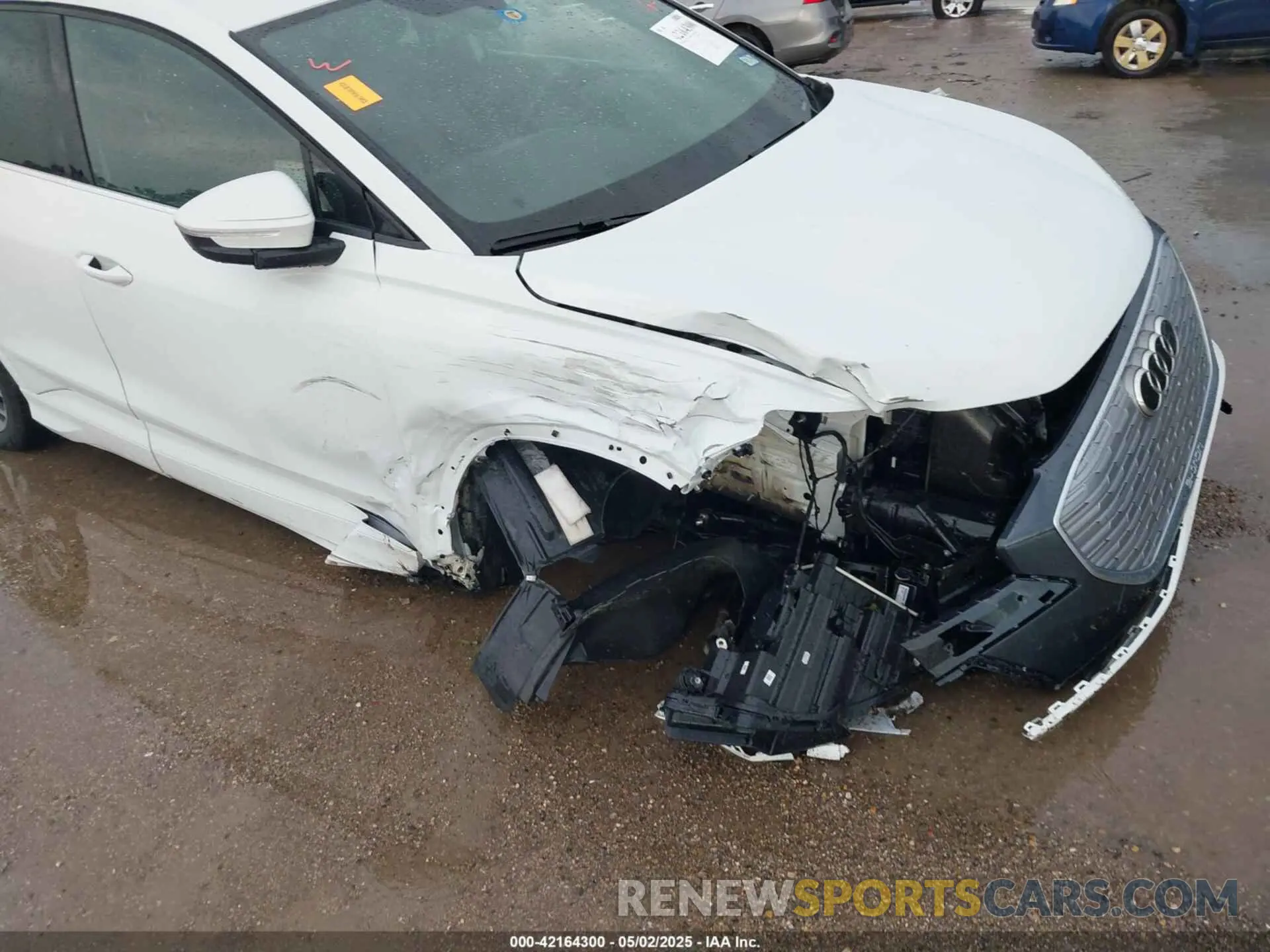 6 fotografías del automóvil dañado WA1ACBFZ2PP058412 AUDI Q4 E-TRON 2023