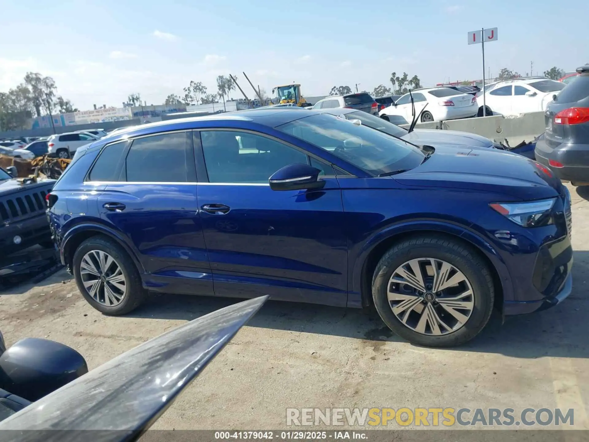 14 fotografías del automóvil dañado WA1BCBFZ1PP028452 AUDI Q4 E-TRON 2023