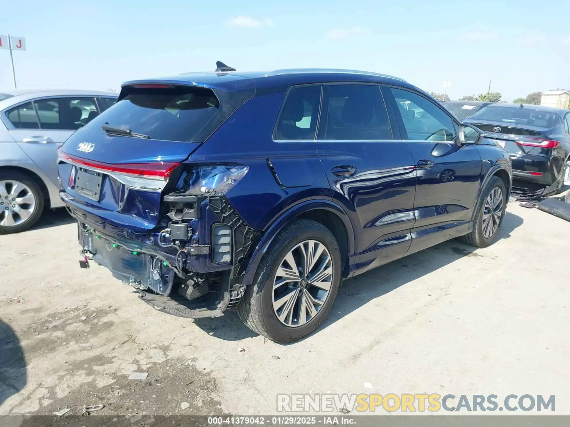 4 fotografías del automóvil dañado WA1BCBFZ1PP028452 AUDI Q4 E-TRON 2023