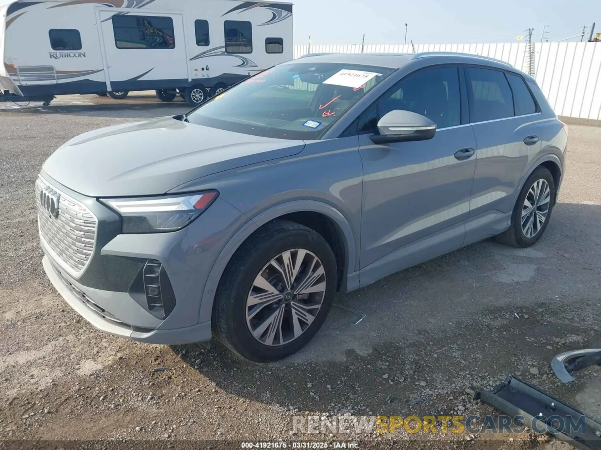 2 fotografías del automóvil dañado WA1BCBFZ3PP019686 AUDI Q4 E-TRON 2023