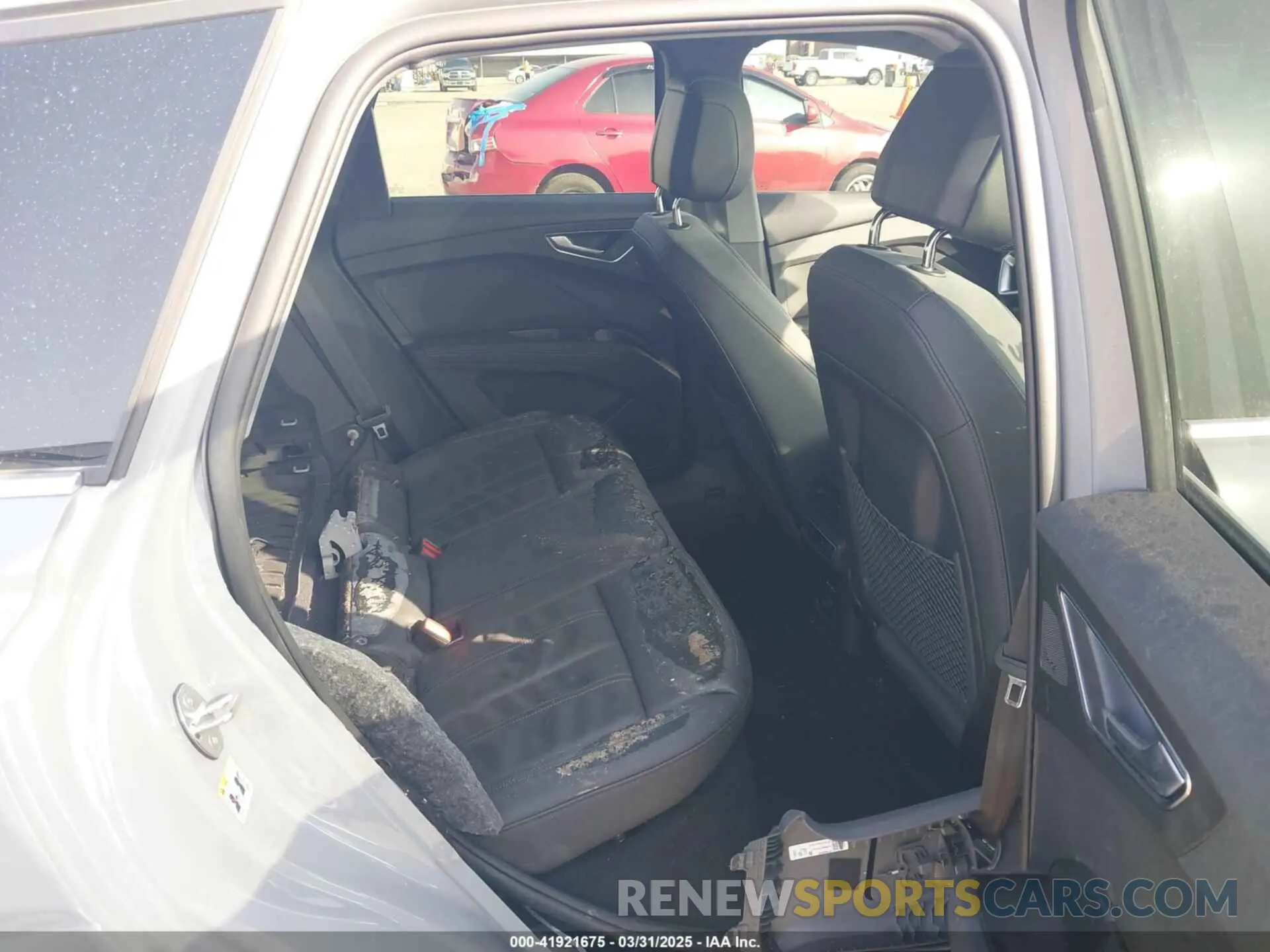 8 fotografías del automóvil dañado WA1BCBFZ3PP019686 AUDI Q4 E-TRON 2023