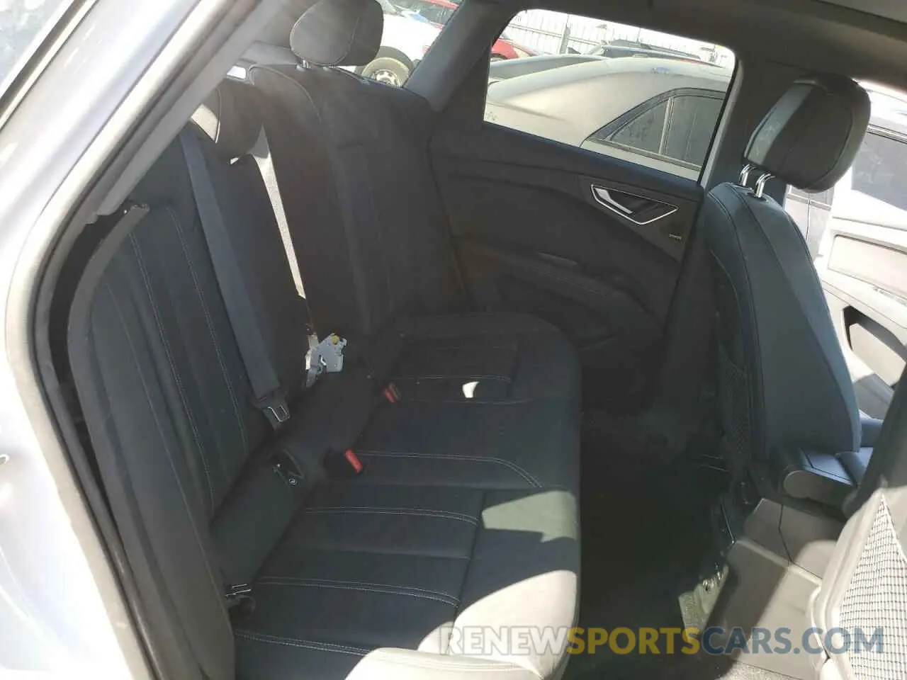 11 fotografías del automóvil dañado WA1BCBFZ5PP019317 AUDI Q4 E-TRON 2023