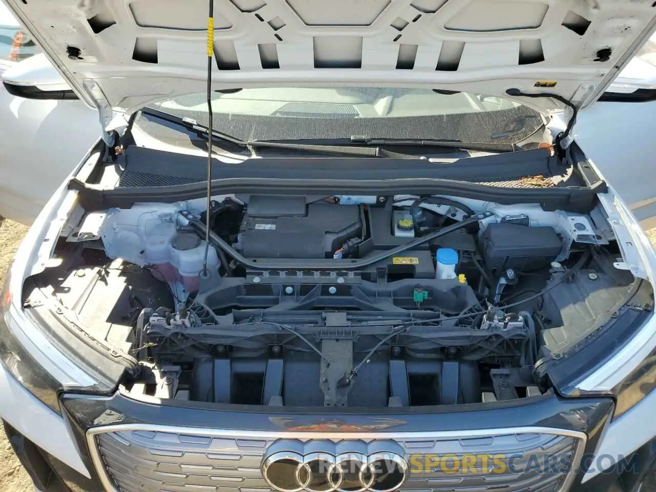 12 fotografías del automóvil dañado WA1BCBFZ5PP019317 AUDI Q4 E-TRON 2023