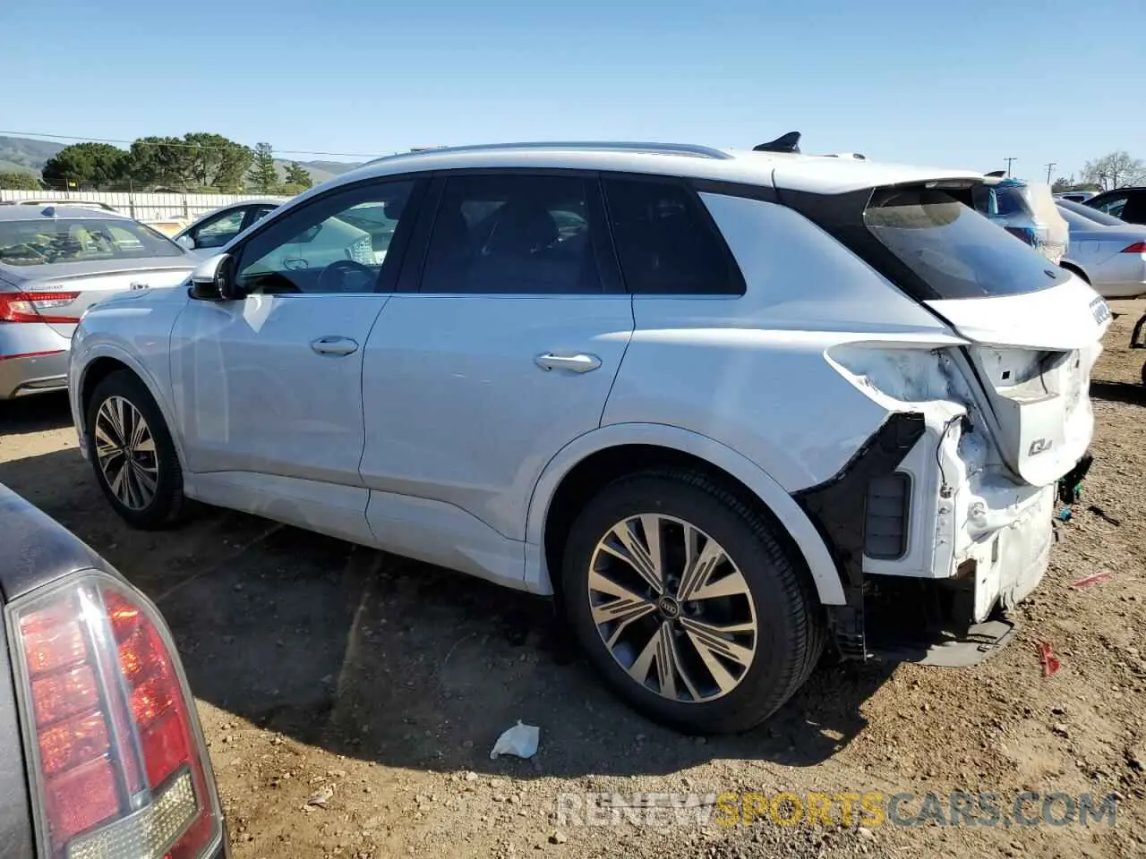 2 fotografías del automóvil dañado WA1BCBFZ5PP019317 AUDI Q4 E-TRON 2023