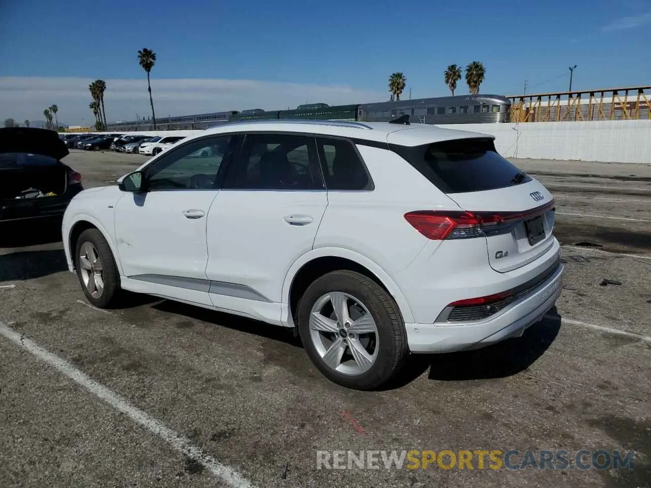 2 fotografías del automóvil dañado WA1L2BFZ0PP069713 AUDI Q4 E-TRON 2023