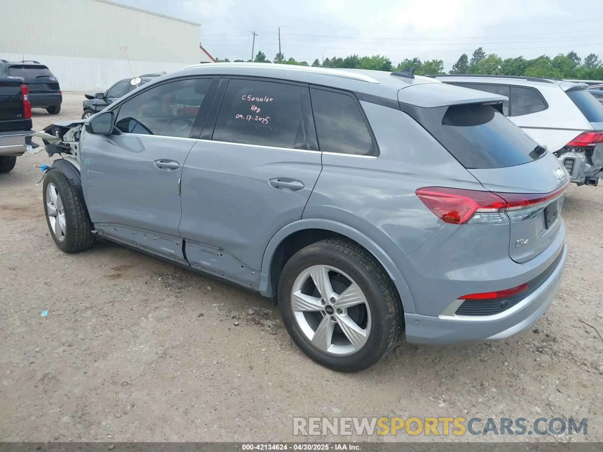 3 fotografías del automóvil dañado WA1L2BFZ7PP000646 AUDI Q4 E-TRON 2023
