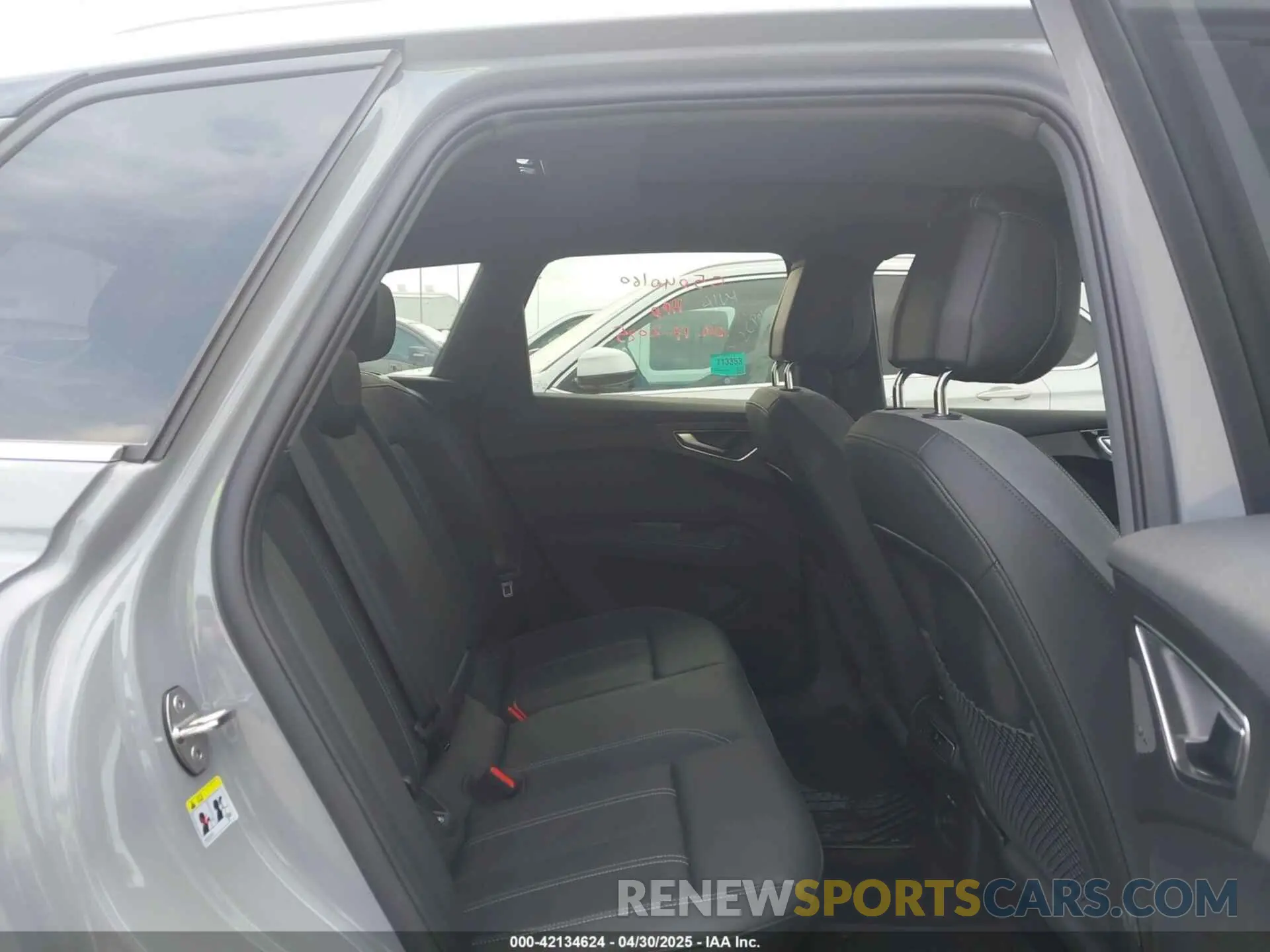 8 fotografías del automóvil dañado WA1L2BFZ7PP000646 AUDI Q4 E-TRON 2023