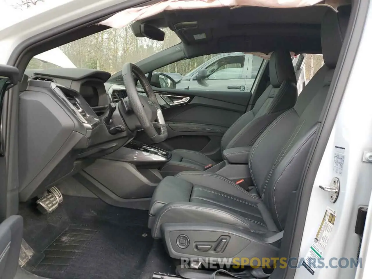 7 fotografías del automóvil dañado WA1M2AFZ4PP025230 AUDI Q4 E-TRON 2023