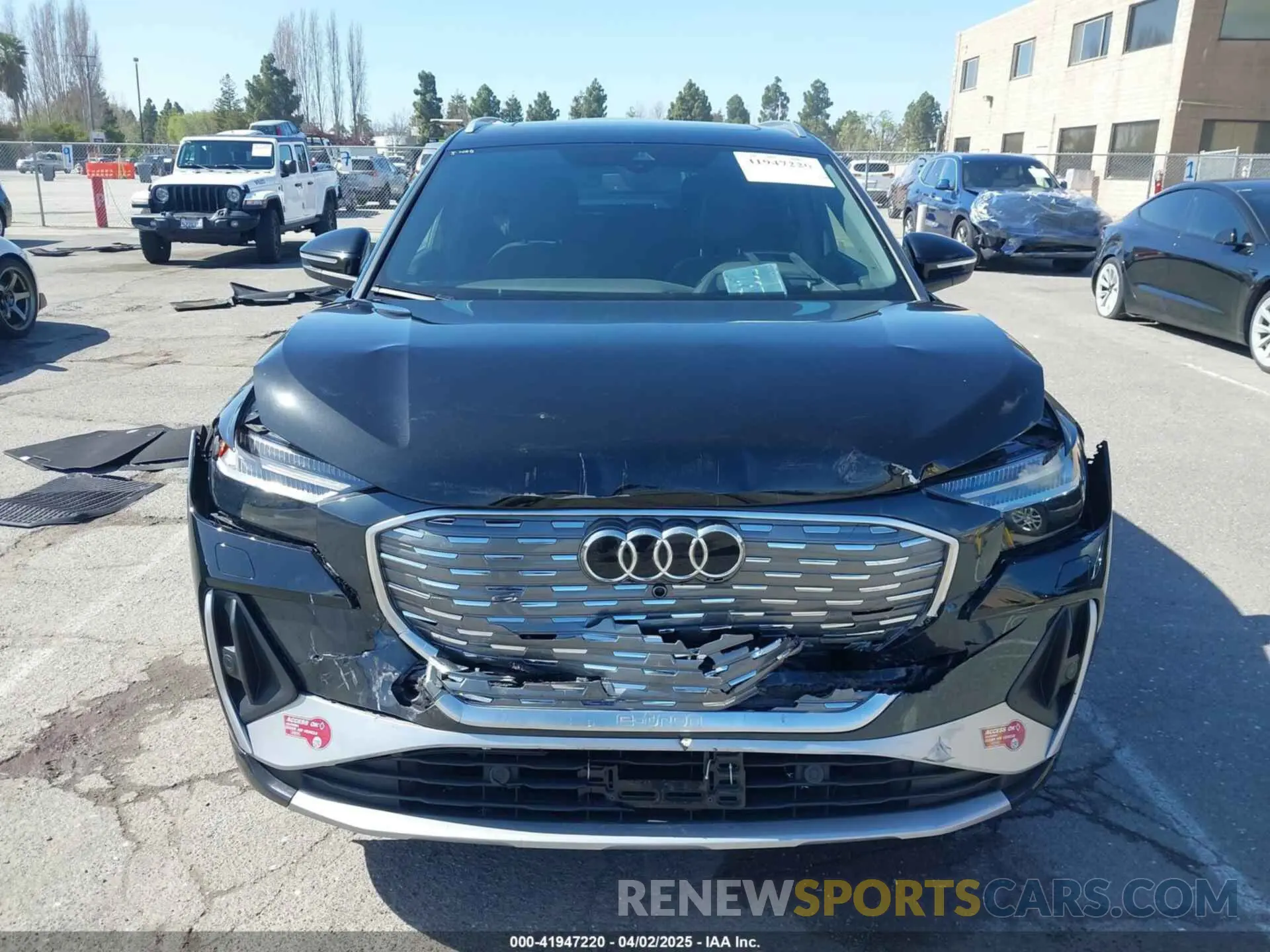 12 fotografías del automóvil dañado WA1M2BFZ0PP072728 AUDI Q4 E-TRON 2023