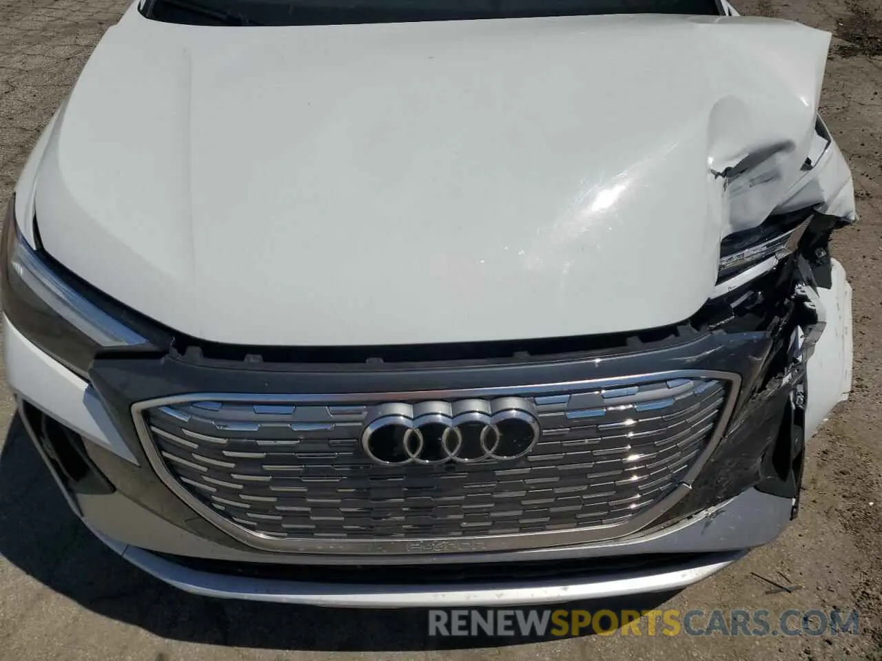 12 fotografías del automóvil dañado WA12UBFZ4RP046850 AUDI Q4 E-TRON 2024