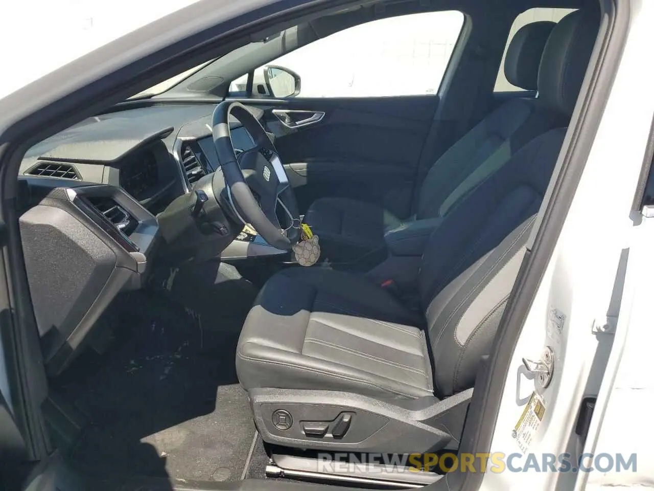 7 fotografías del automóvil dañado WA12UBFZ4RP046850 AUDI Q4 E-TRON 2024