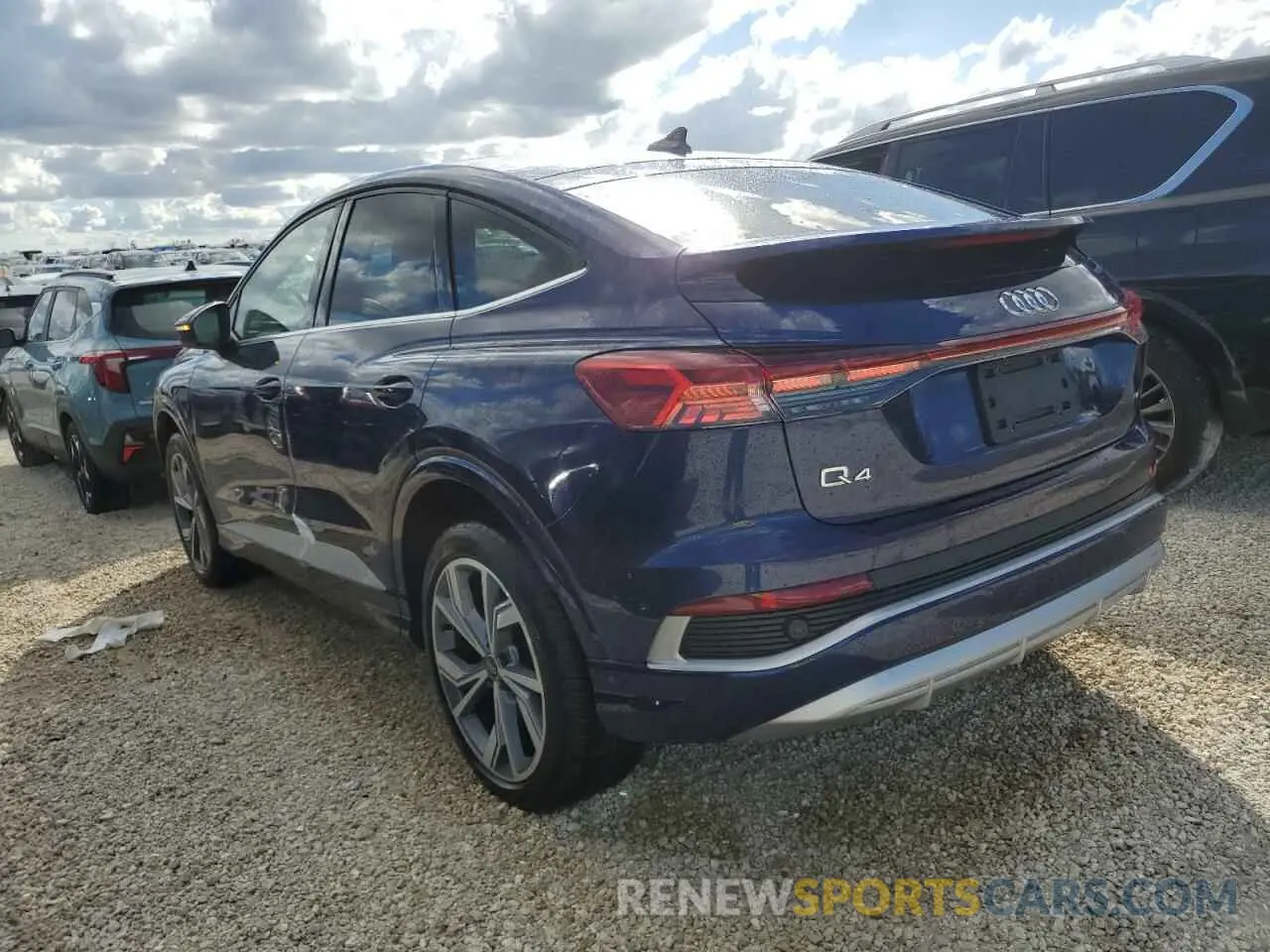 2 fotografías del automóvil dañado WA132BFZ6RP000995 AUDI Q4 E-TRON 2024