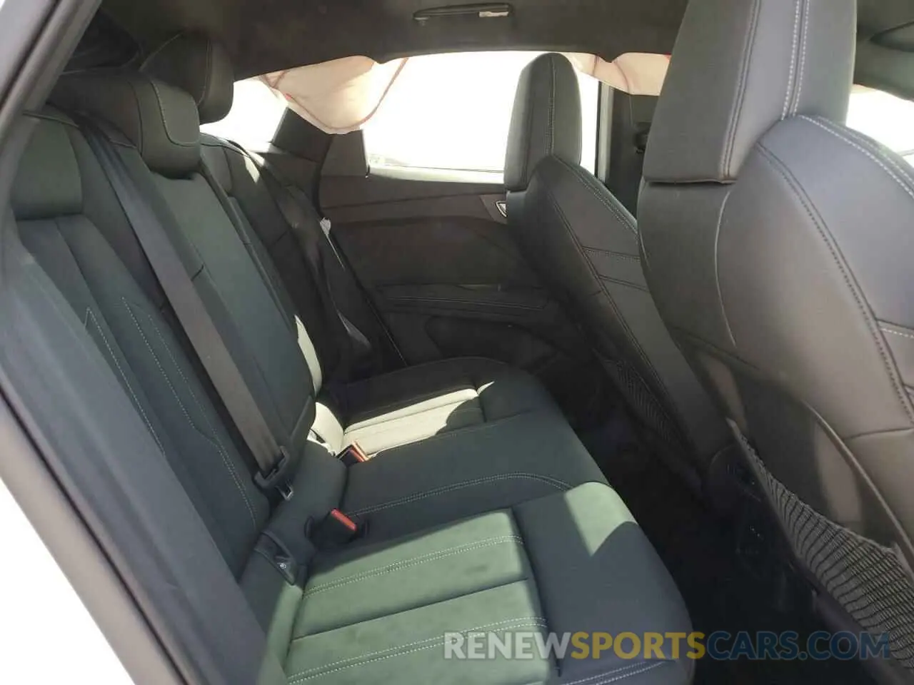 12 fotografías del automóvil dañado WA14UBFZ3RP075524 AUDI Q4 E-TRON 2024