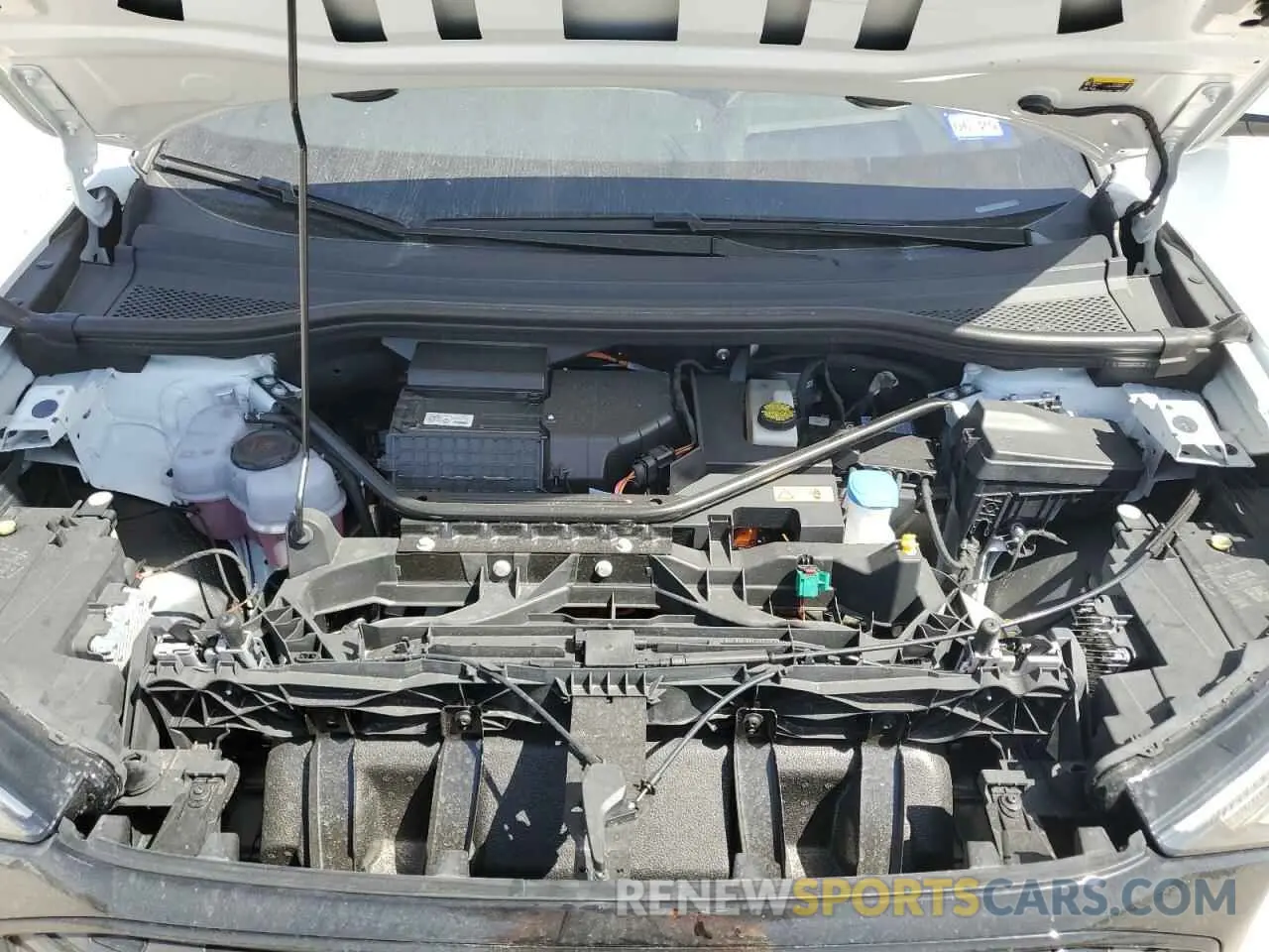 14 fotografías del automóvil dañado WA14UBFZ3RP075524 AUDI Q4 E-TRON 2024