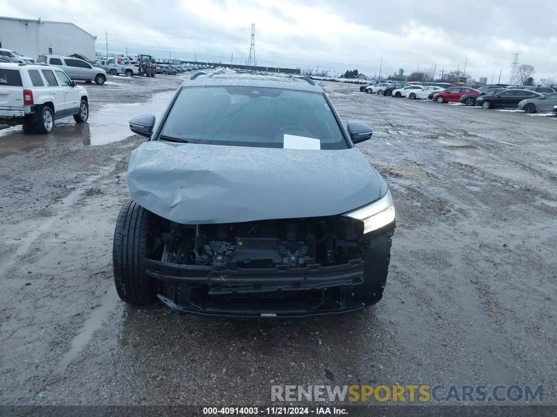 12 fotografías del automóvil dañado WA1KUBFZ8RP062730 AUDI Q4 E-TRON 2024