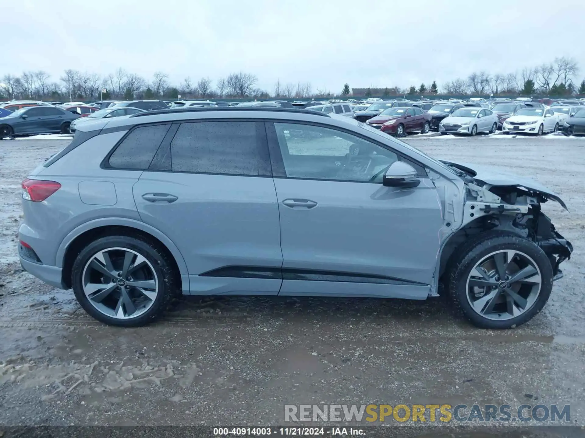 13 fotografías del automóvil dañado WA1KUBFZ8RP062730 AUDI Q4 E-TRON 2024