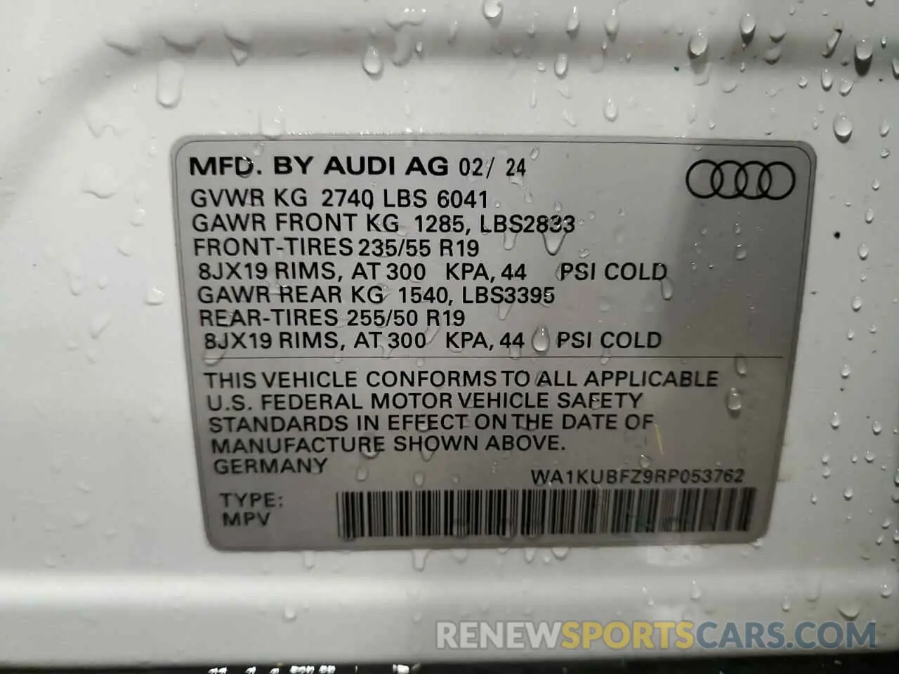 14 fotografías del automóvil dañado WA1KUBFZ9RP053762 AUDI Q4 E-TRON 2024