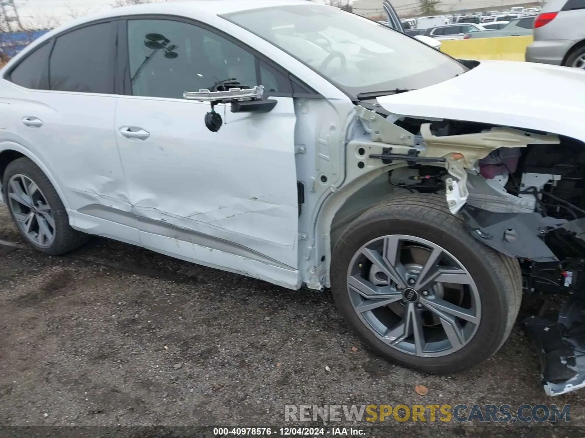 19 fotografías del automóvil dañado WA13UBFZ3RP084588 AUDI Q4 SPORTBACK E-TRON 2024