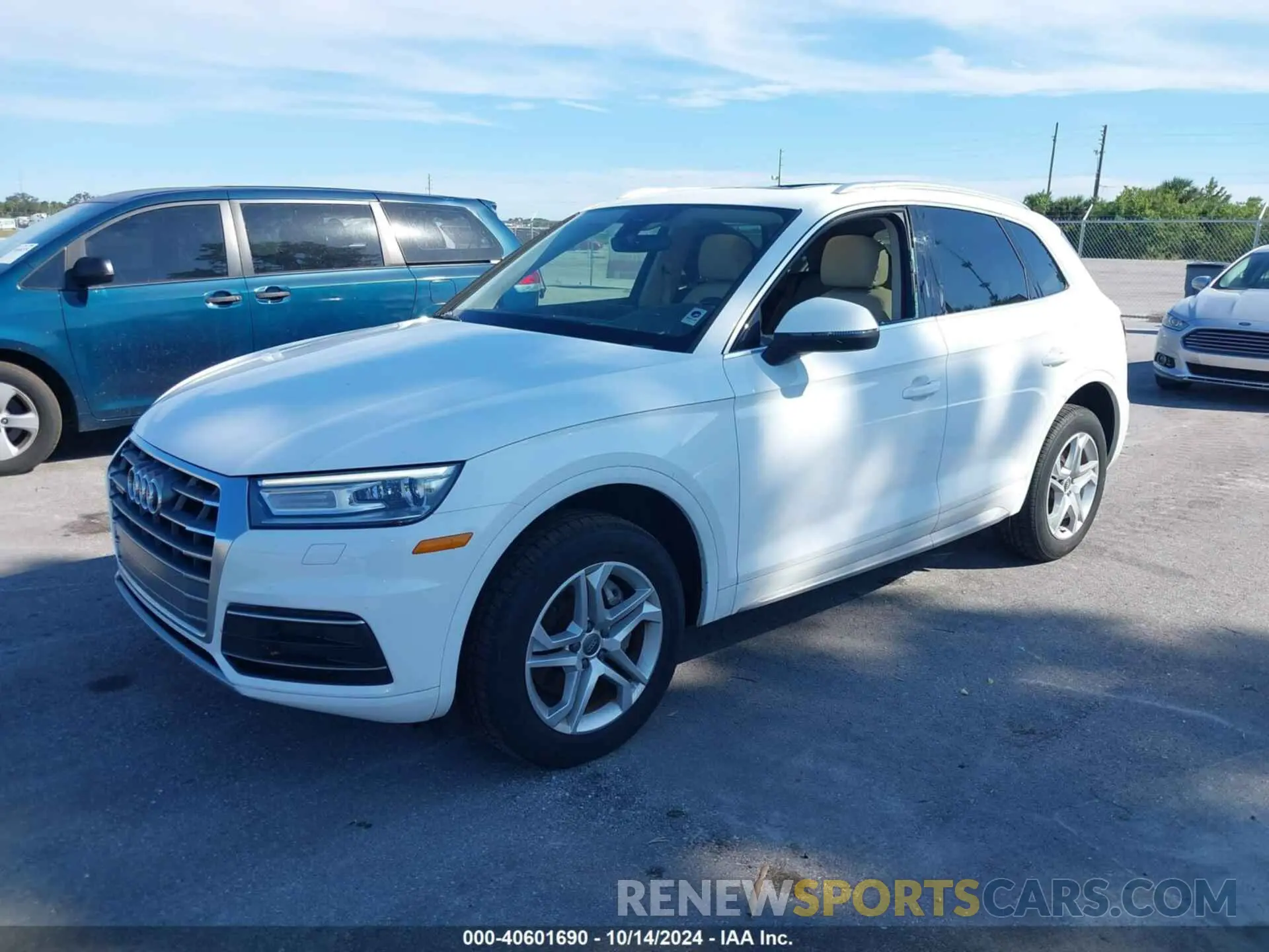 2 fotografías del automóvil dañado WA1ANAFY0K2064484 AUDI Q5 2019