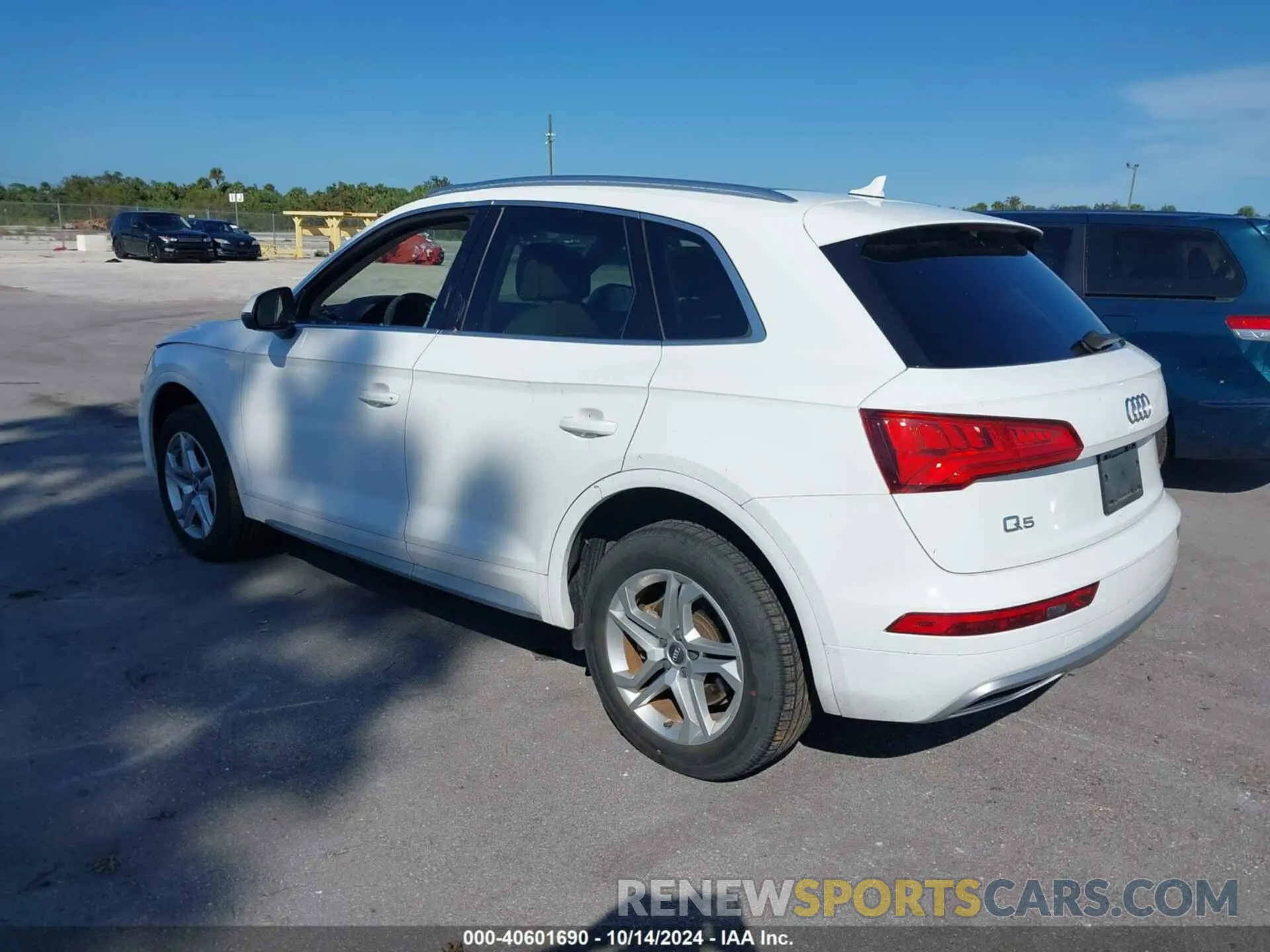 3 fotografías del automóvil dañado WA1ANAFY0K2064484 AUDI Q5 2019