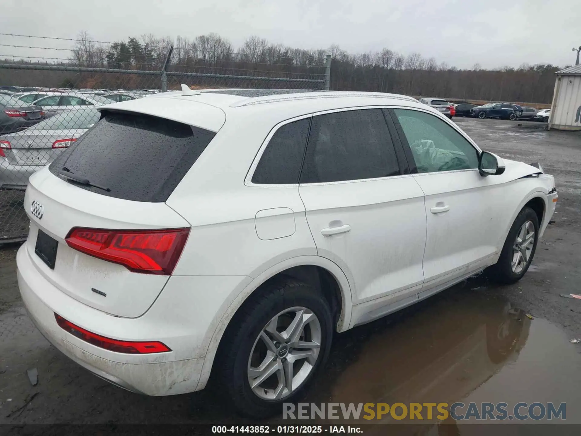4 fotografías del automóvil dañado WA1ANAFY0K2093743 AUDI Q5 2019