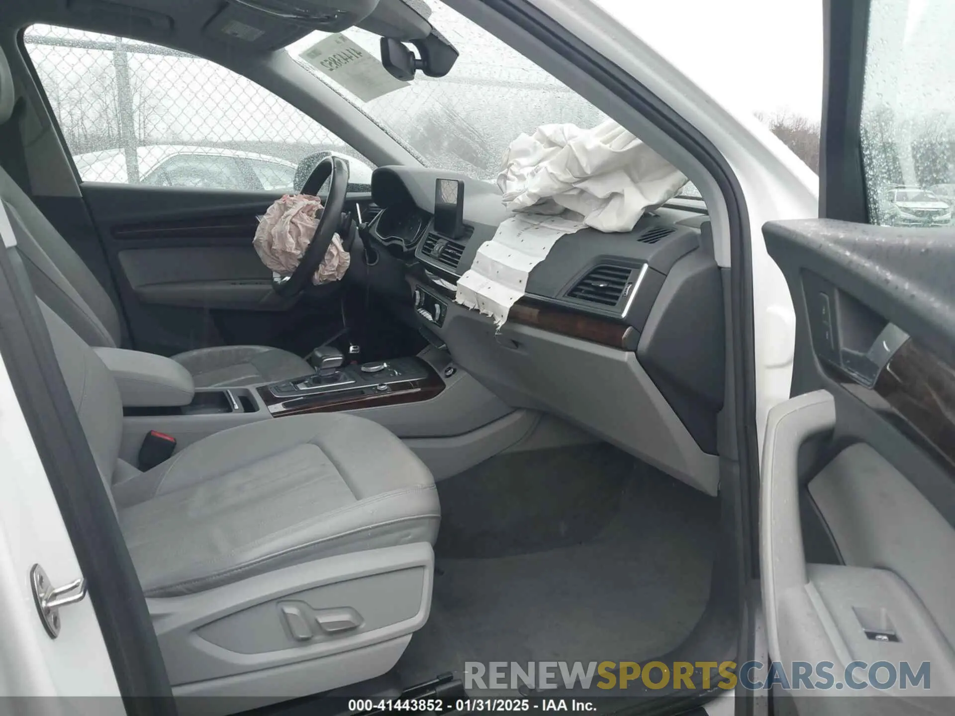 5 fotografías del automóvil dañado WA1ANAFY0K2093743 AUDI Q5 2019