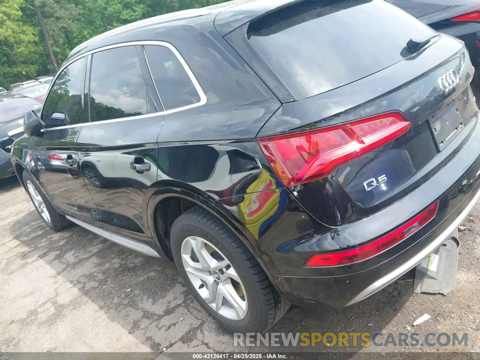 3 fotografías del automóvil dañado WA1ANAFY1K2037570 AUDI Q5 2019