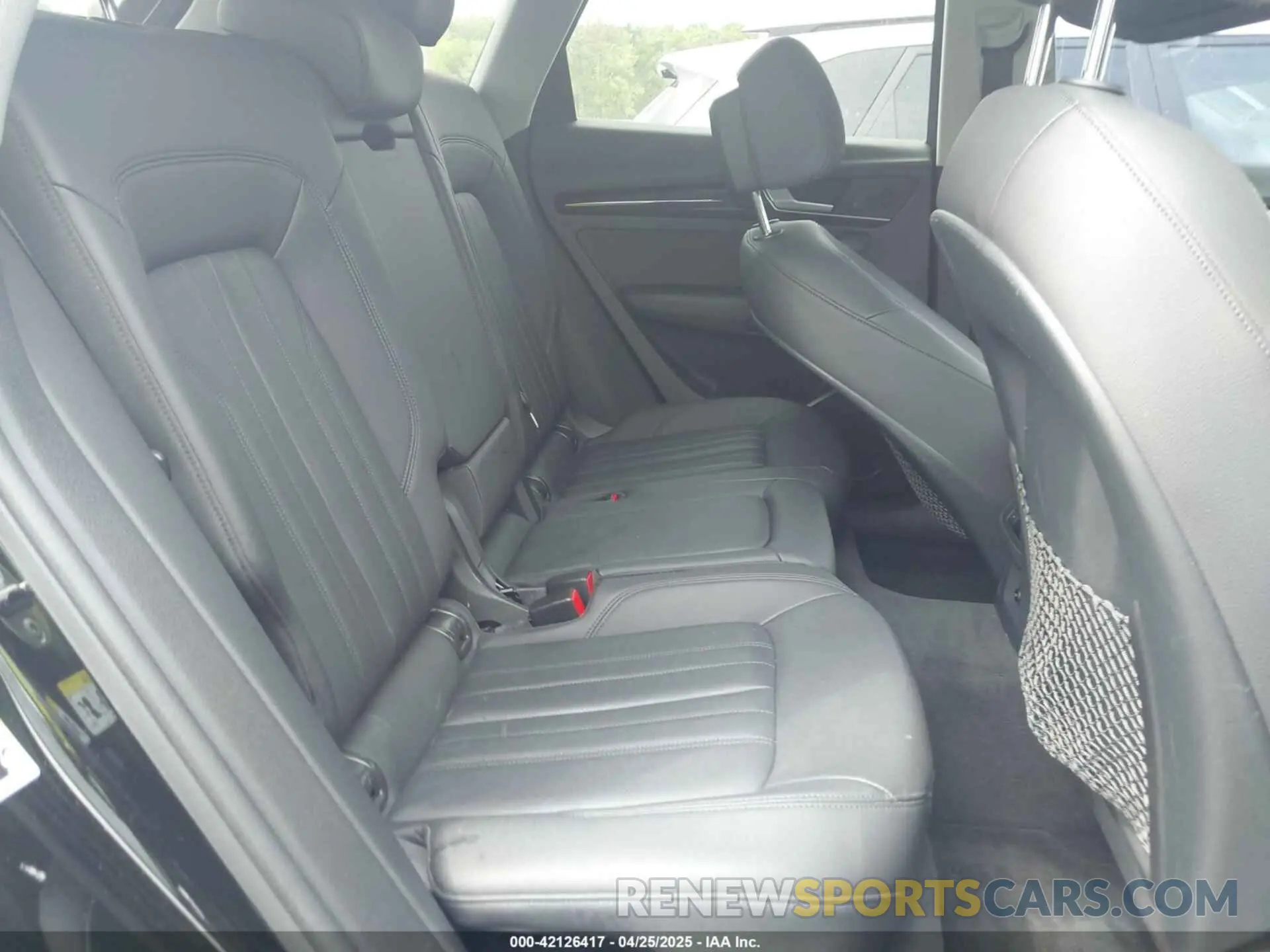 8 fotografías del automóvil dañado WA1ANAFY1K2037570 AUDI Q5 2019