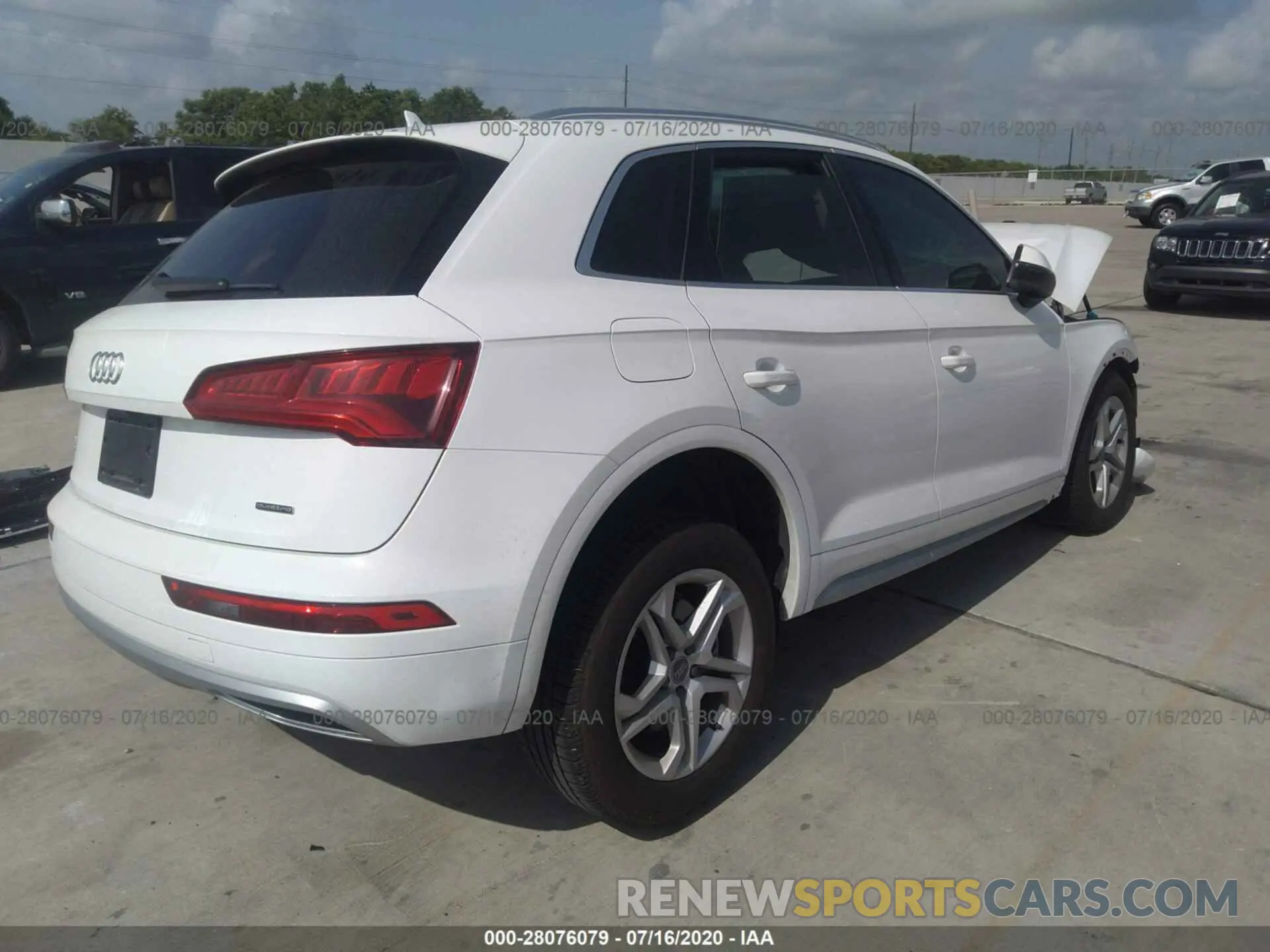 4 fotografías del automóvil dañado WA1ANAFY1K2047936 AUDI Q5 2019