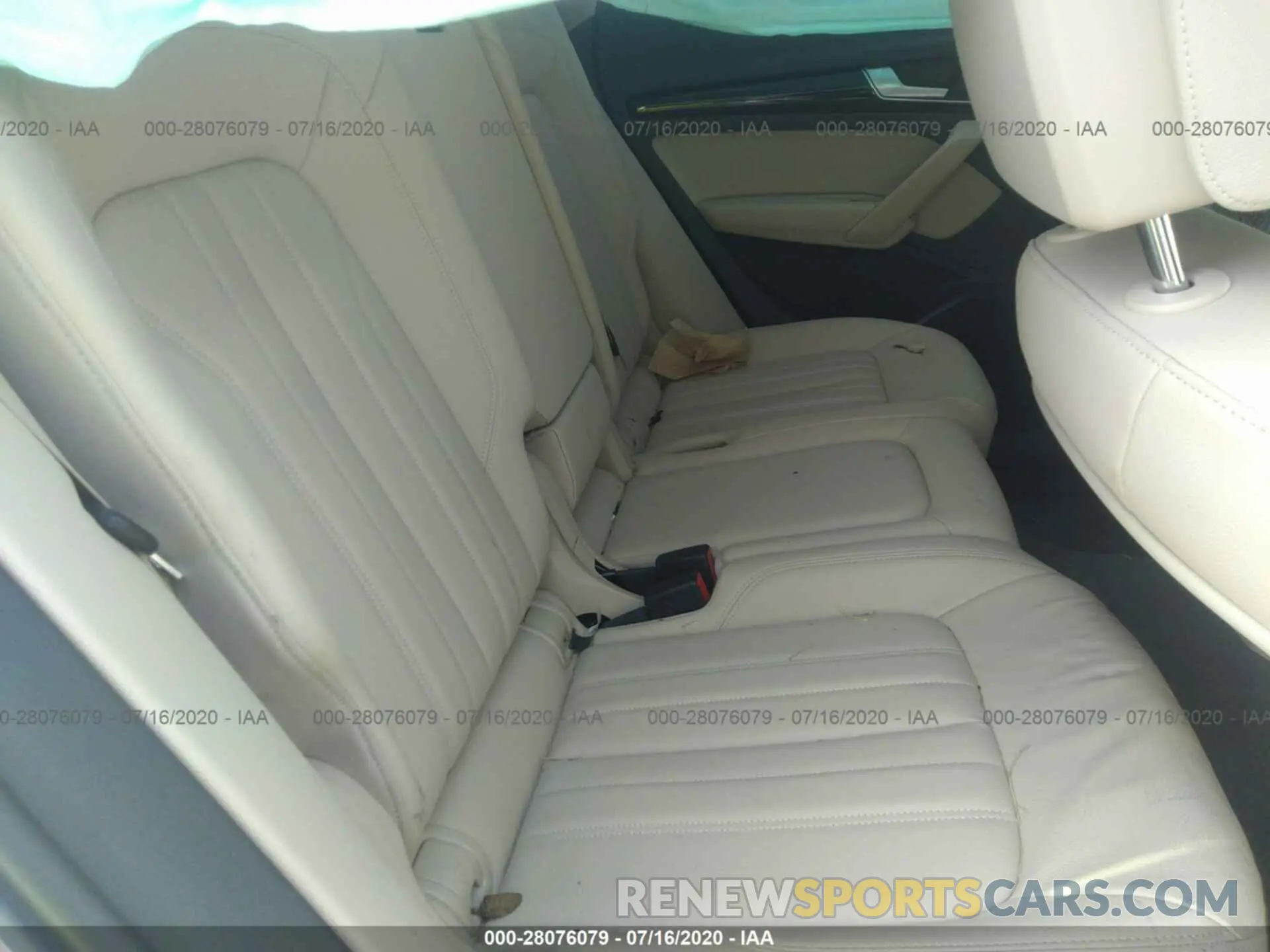 8 fotografías del automóvil dañado WA1ANAFY1K2047936 AUDI Q5 2019