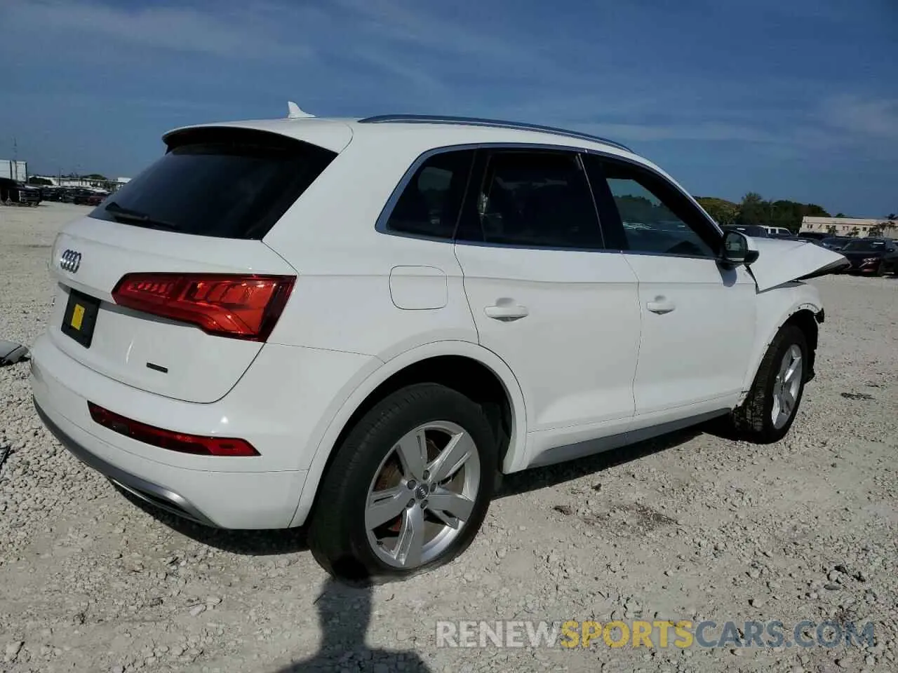 3 fotografías del automóvil dañado WA1ANAFY2K2088317 AUDI Q5 2019
