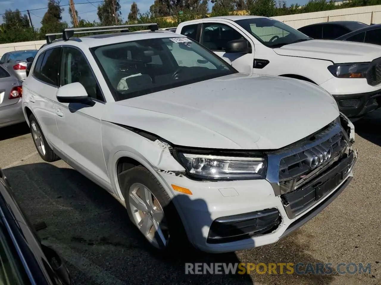 4 fotografías del automóvil dañado WA1ANAFY2K2092805 AUDI Q5 2019