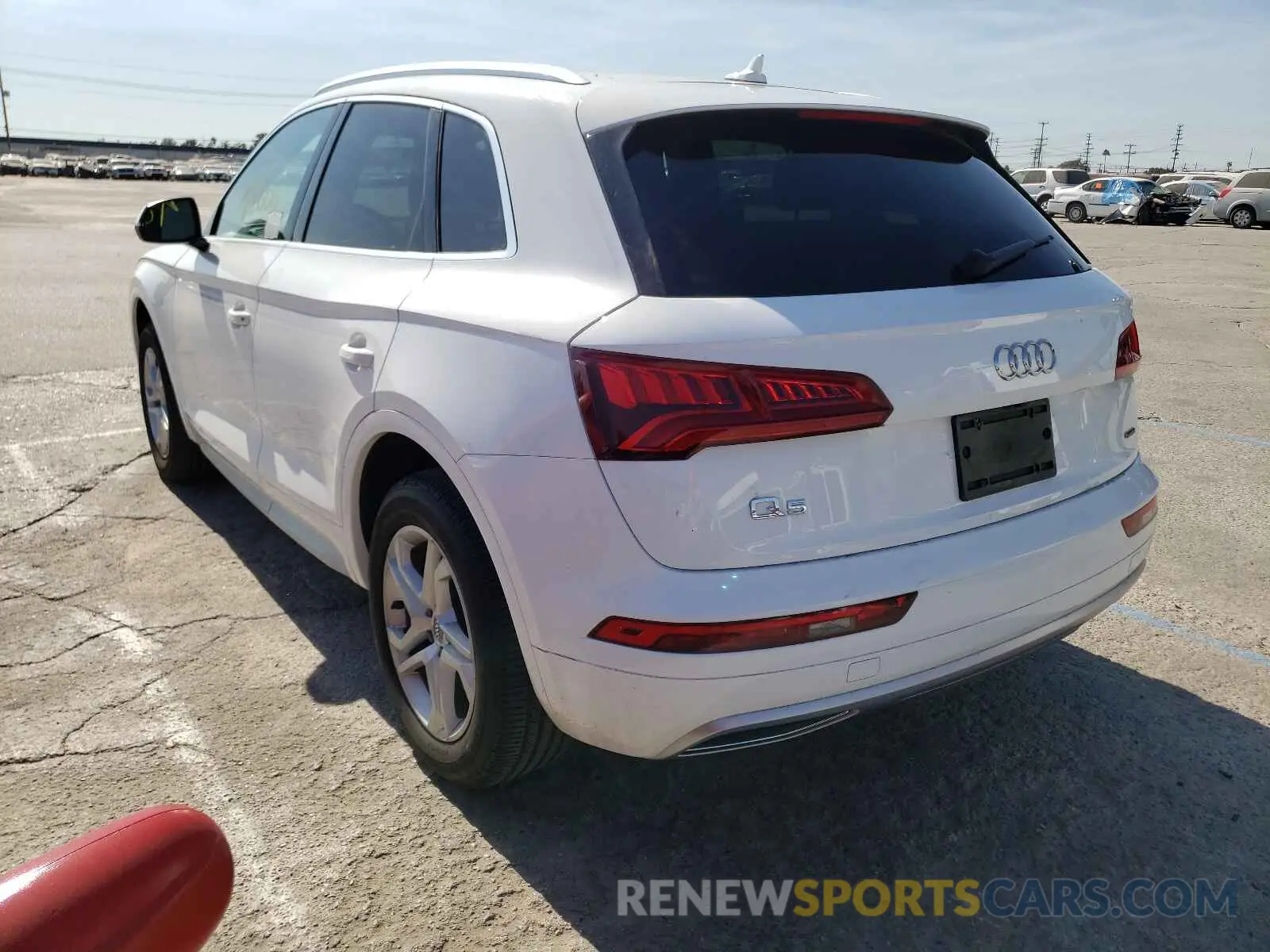 3 fotografías del automóvil dañado WA1ANAFY2K2116343 AUDI Q5 2019