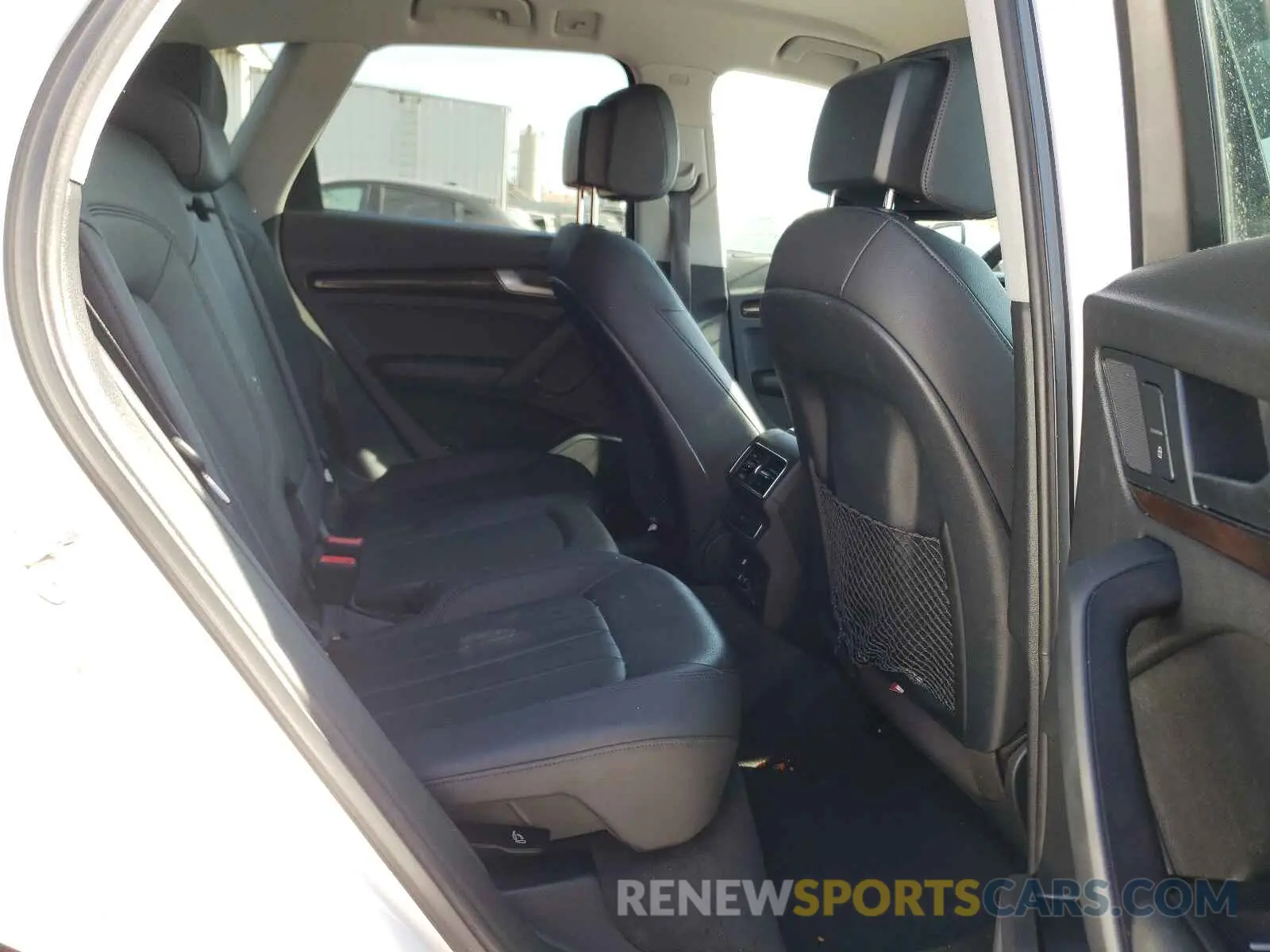 6 fotografías del automóvil dañado WA1ANAFY2K2116343 AUDI Q5 2019