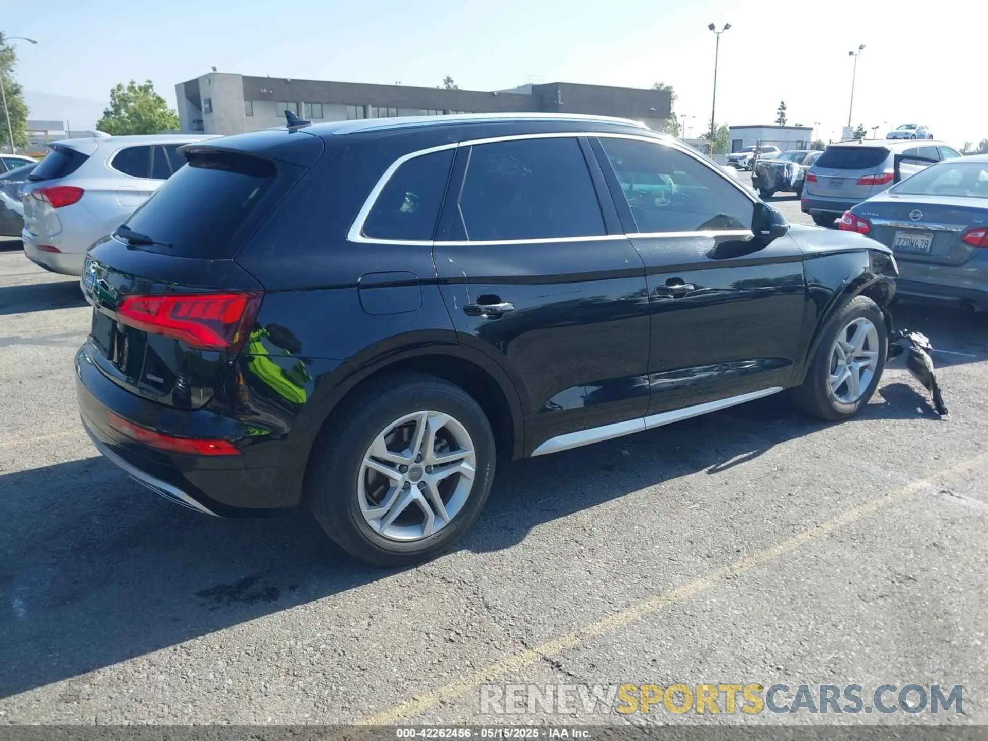 4 fotografías del automóvil dañado WA1ANAFY2K2122904 AUDI Q5 2019
