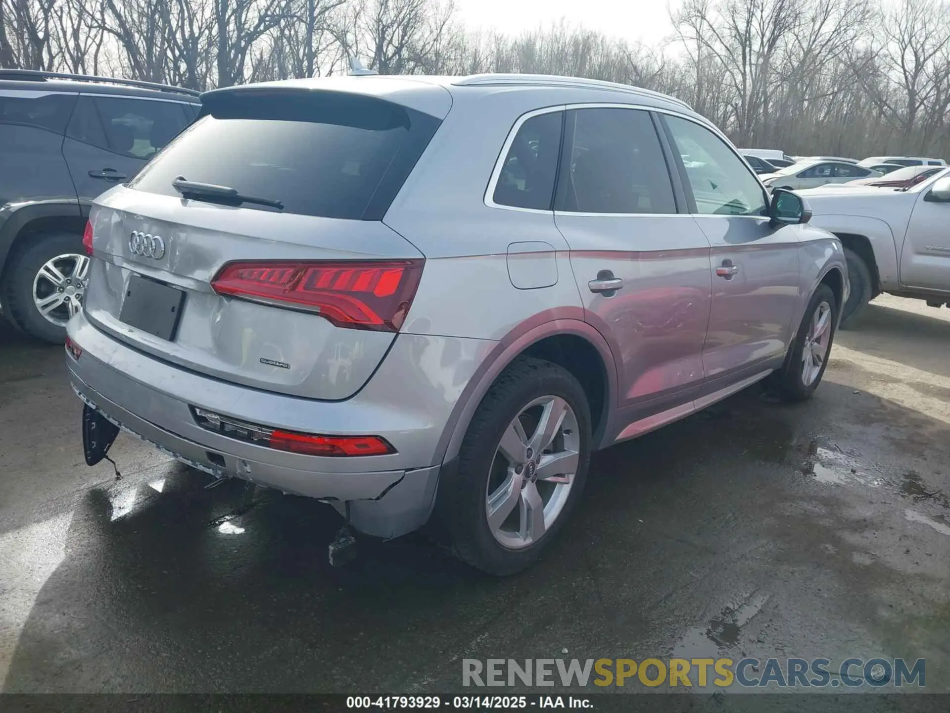 4 fotografías del automóvil dañado WA1ANAFY4K2076069 AUDI Q5 2019