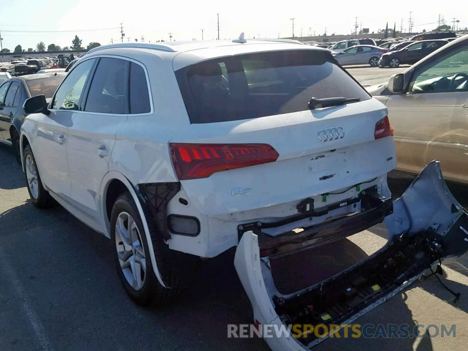 3 fotografías del automóvil dañado WA1ANAFY4K2095995 AUDI Q5 2019