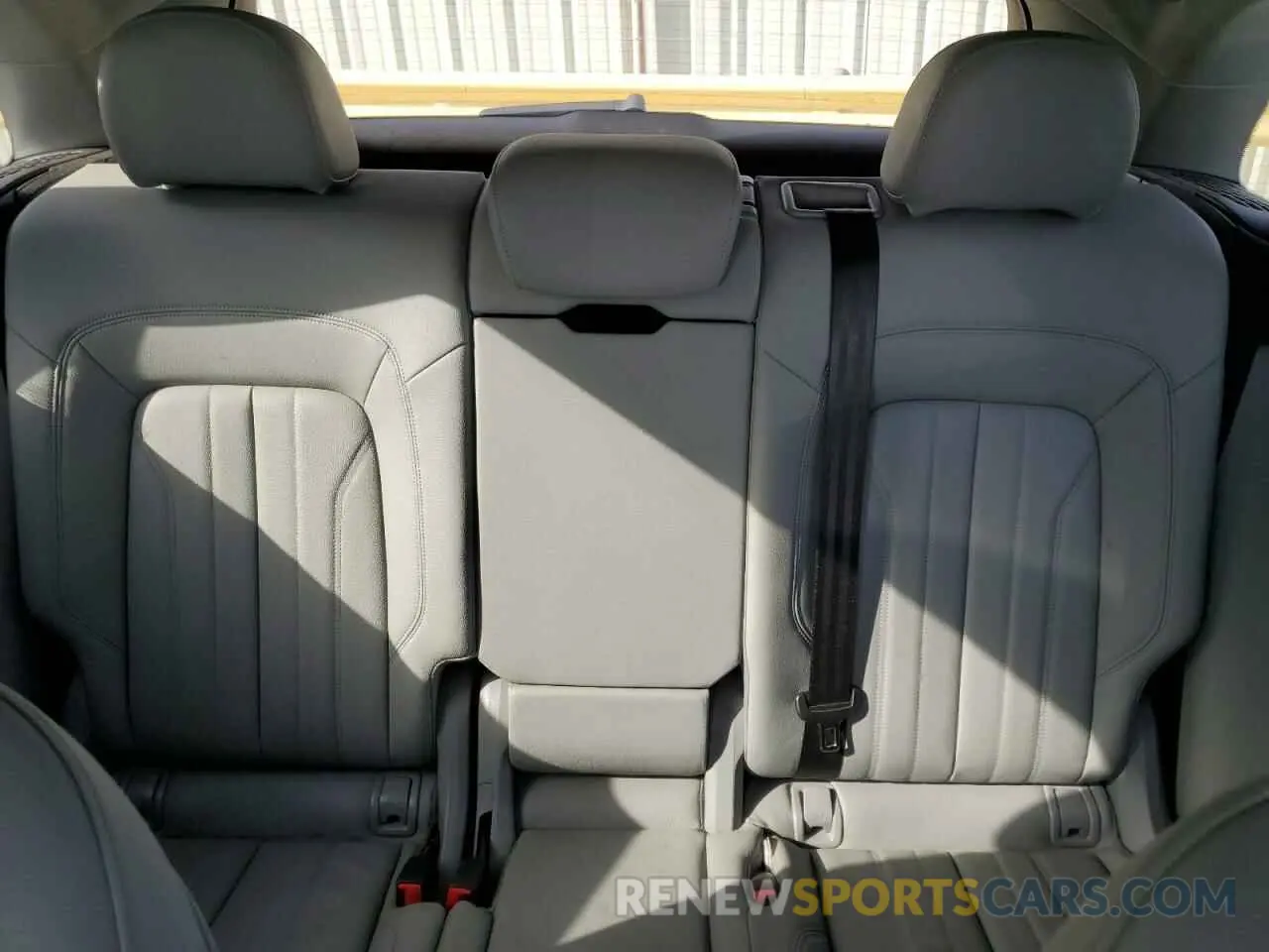 10 fotografías del automóvil dañado WA1ANAFY5K2027737 AUDI Q5 2019
